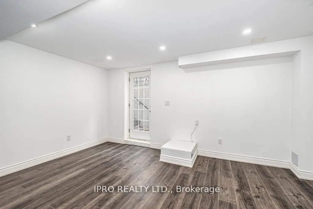 1070 Galesway Boulevard, #BSMNT