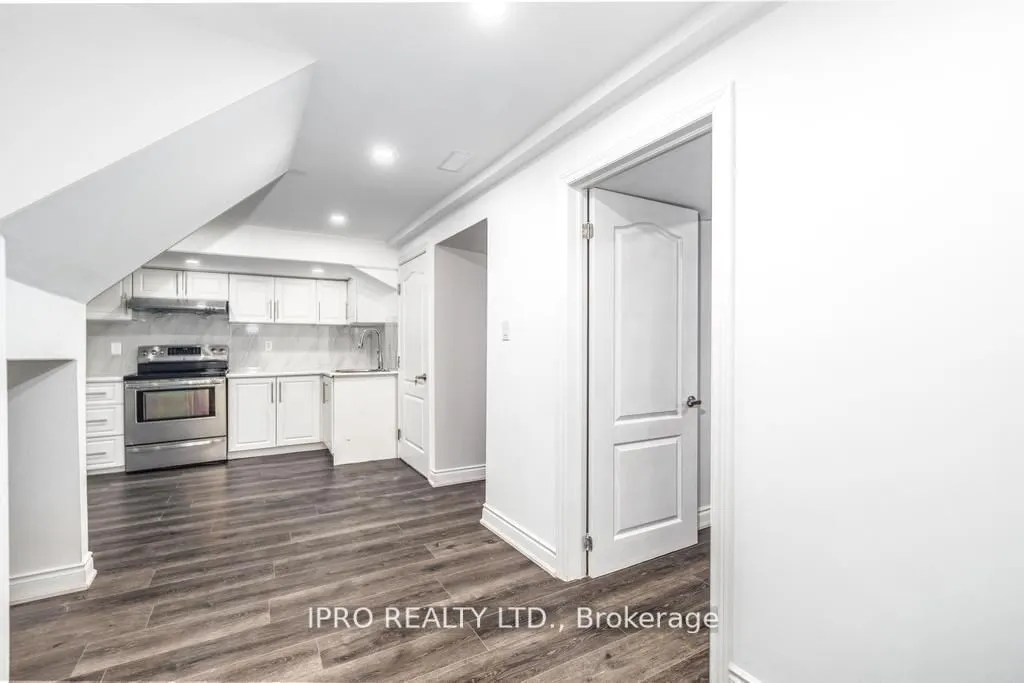 1070 Galesway Boulevard, #BSMNT