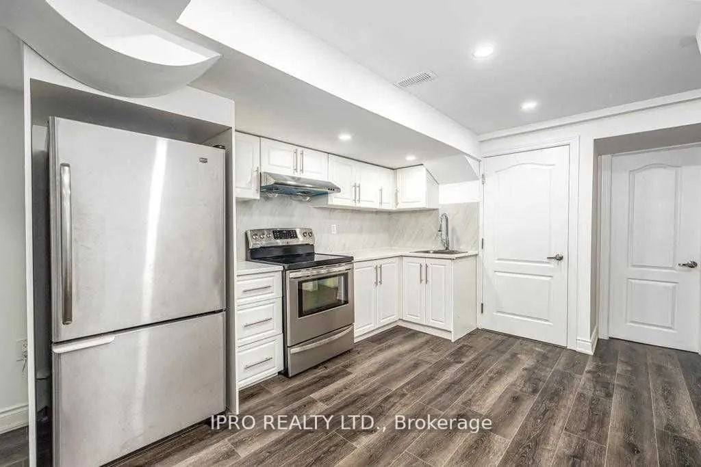 1070 Galesway Boulevard, #BSMNT