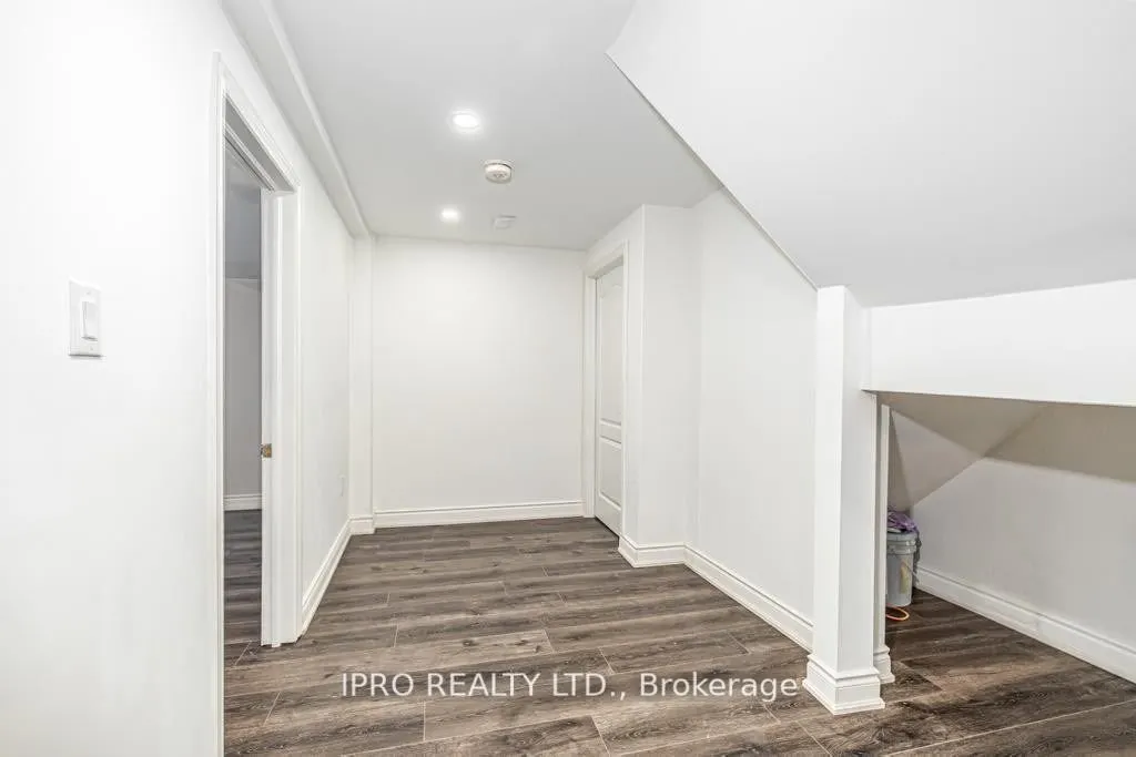 1070 Galesway Boulevard, #BSMNT