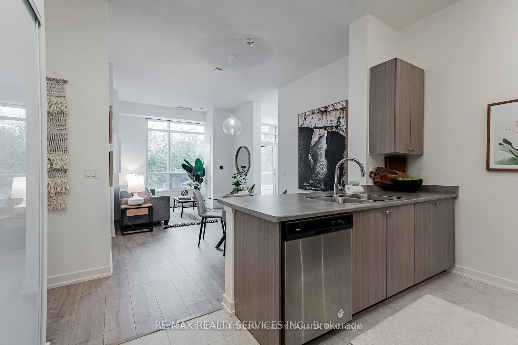 10 Wilby Crescent, #106