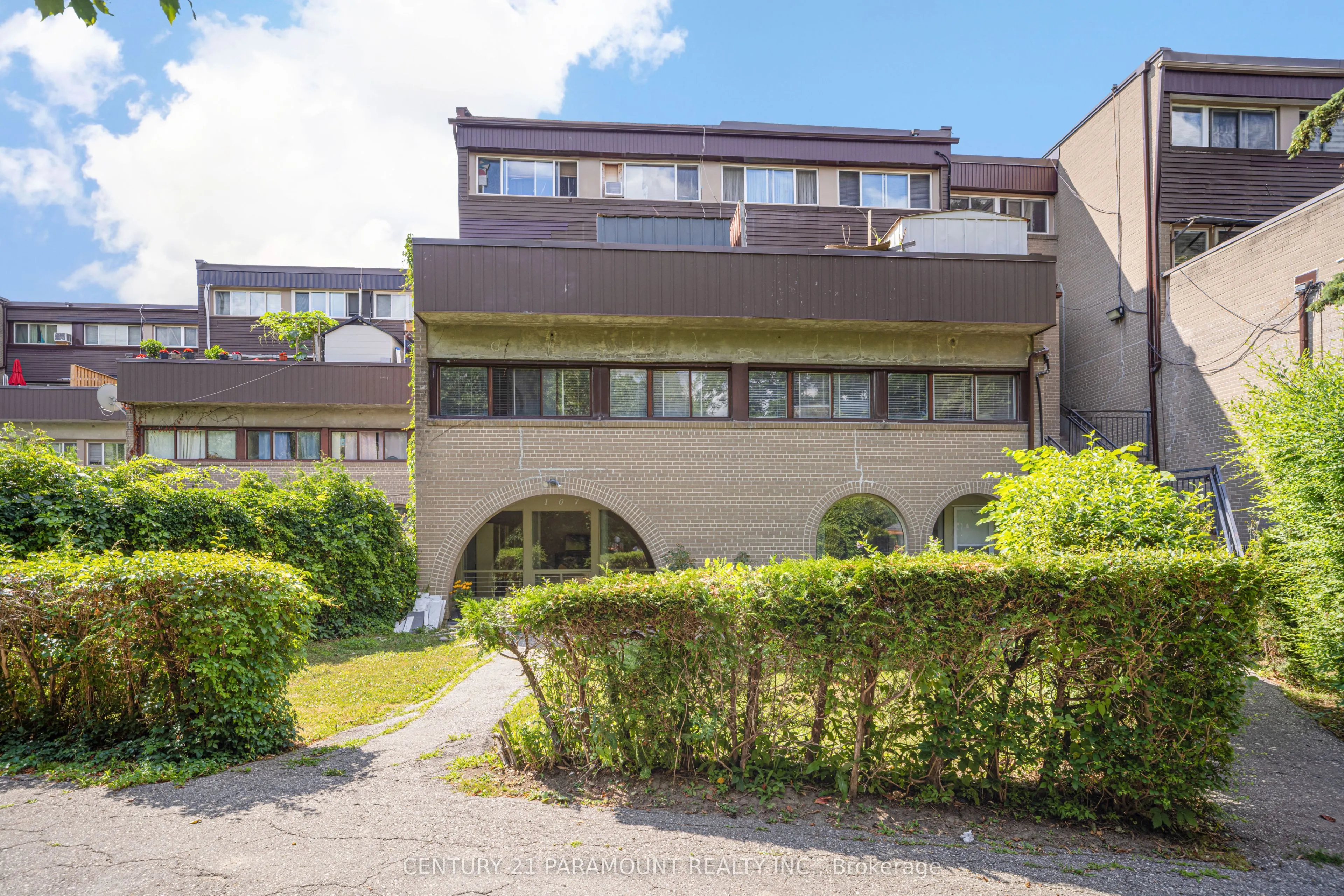19 London Green Court, ##107