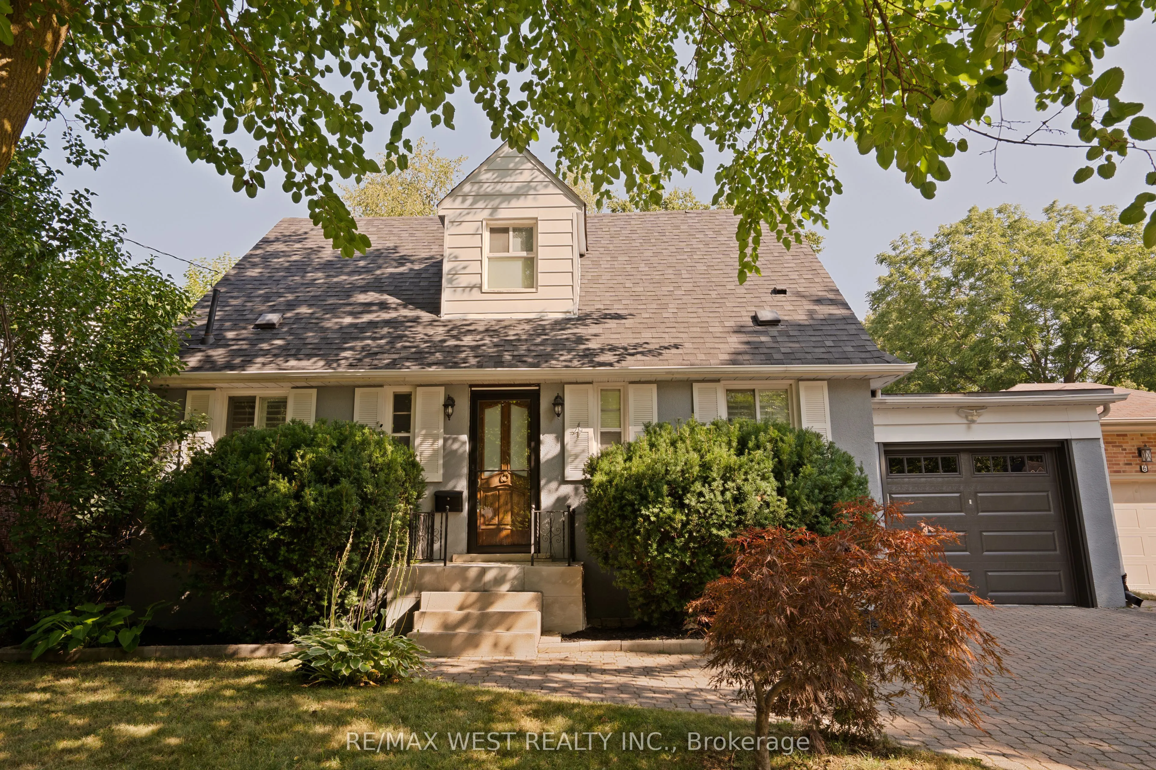 4 Elmview Court