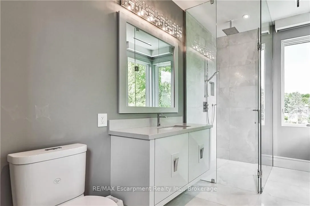 2250 Chancery Lane W