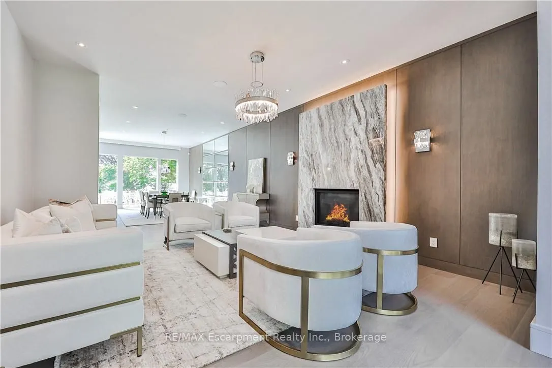 2250 Chancery Lane W