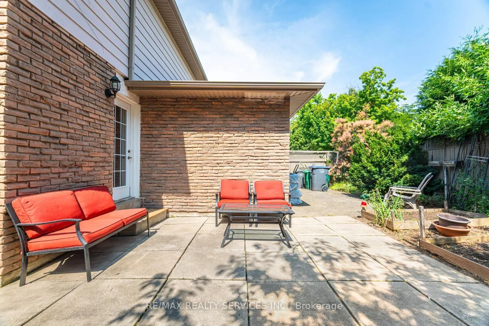 62 Ambleside Drive