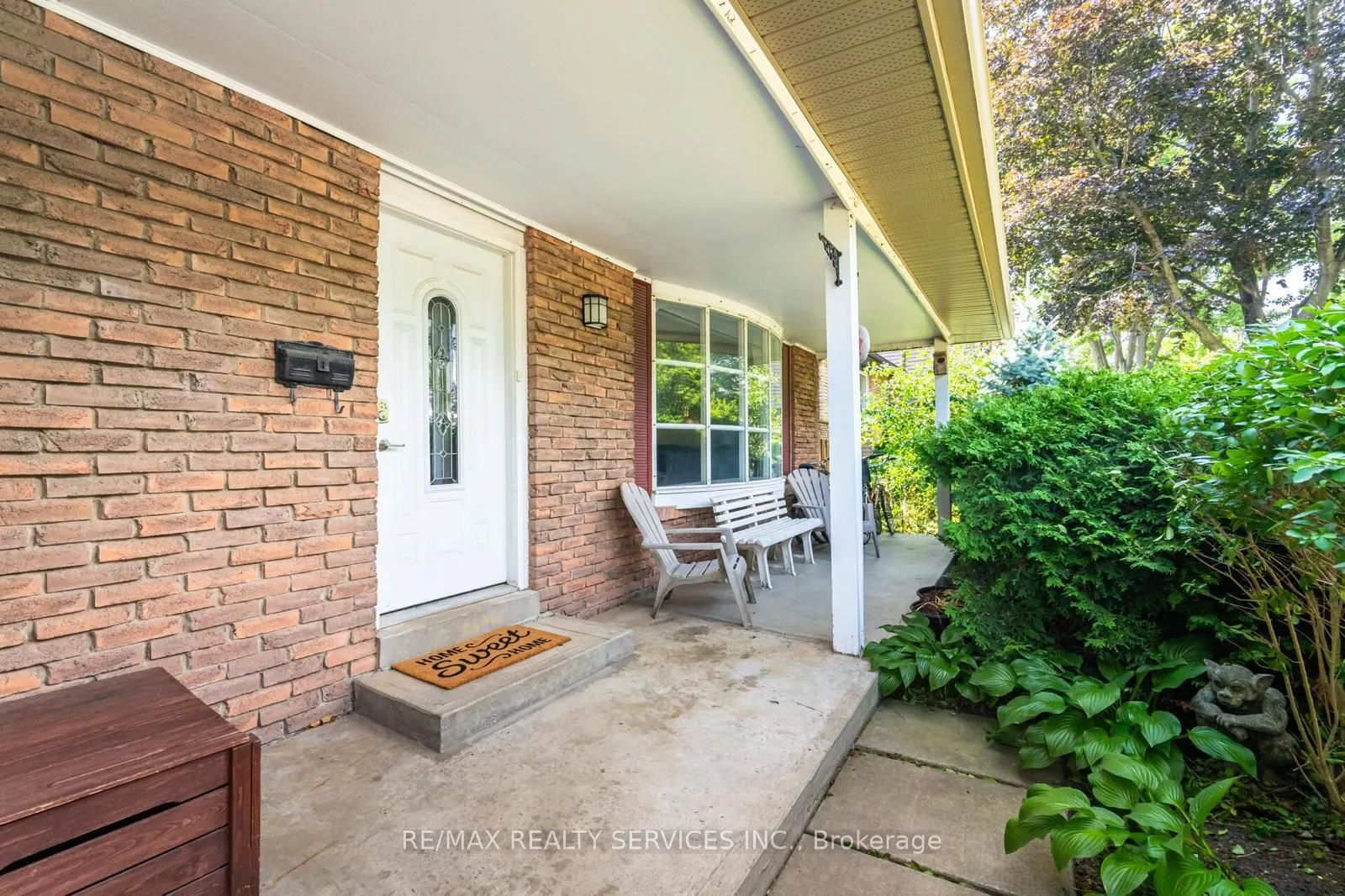 62 Ambleside Drive