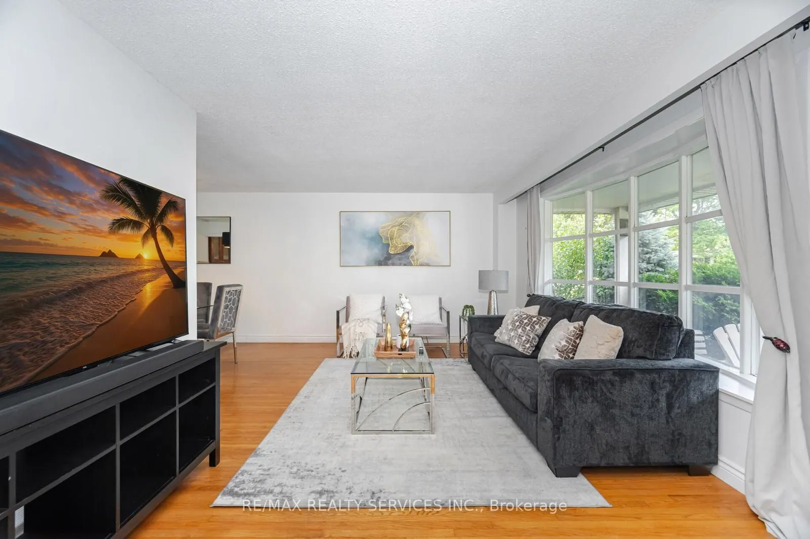 62 Ambleside Drive