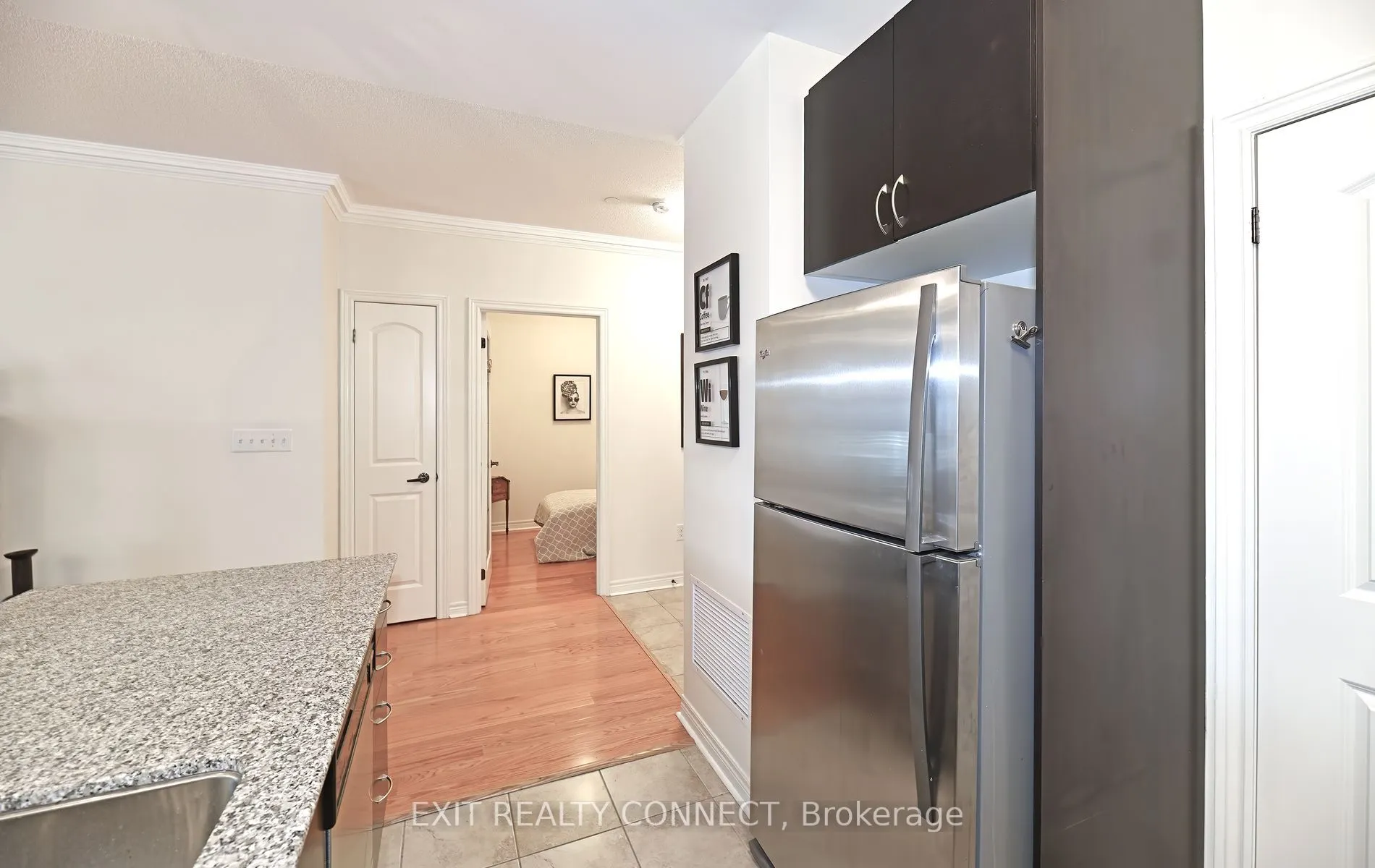 383 Main Street E, #112