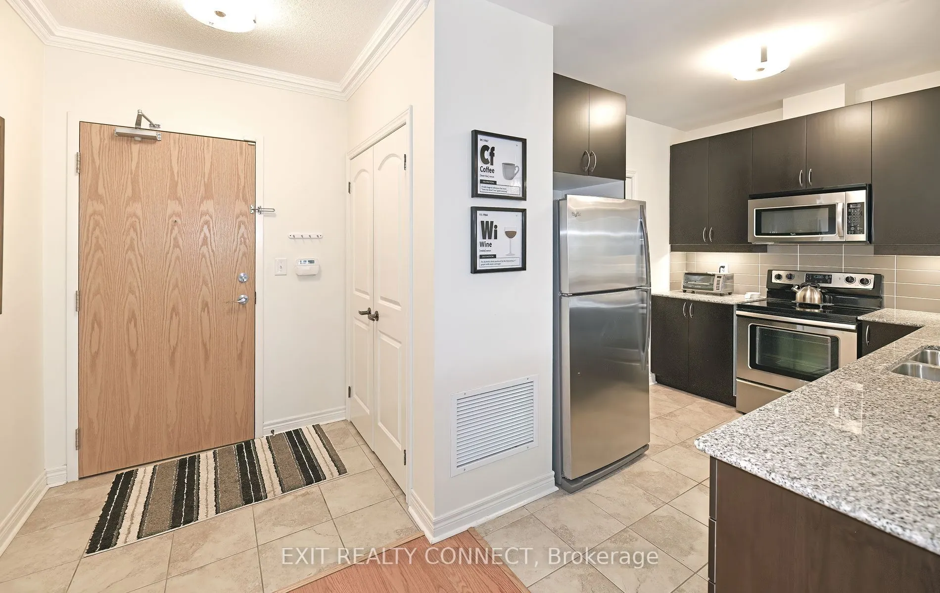 383 Main Street E, #112