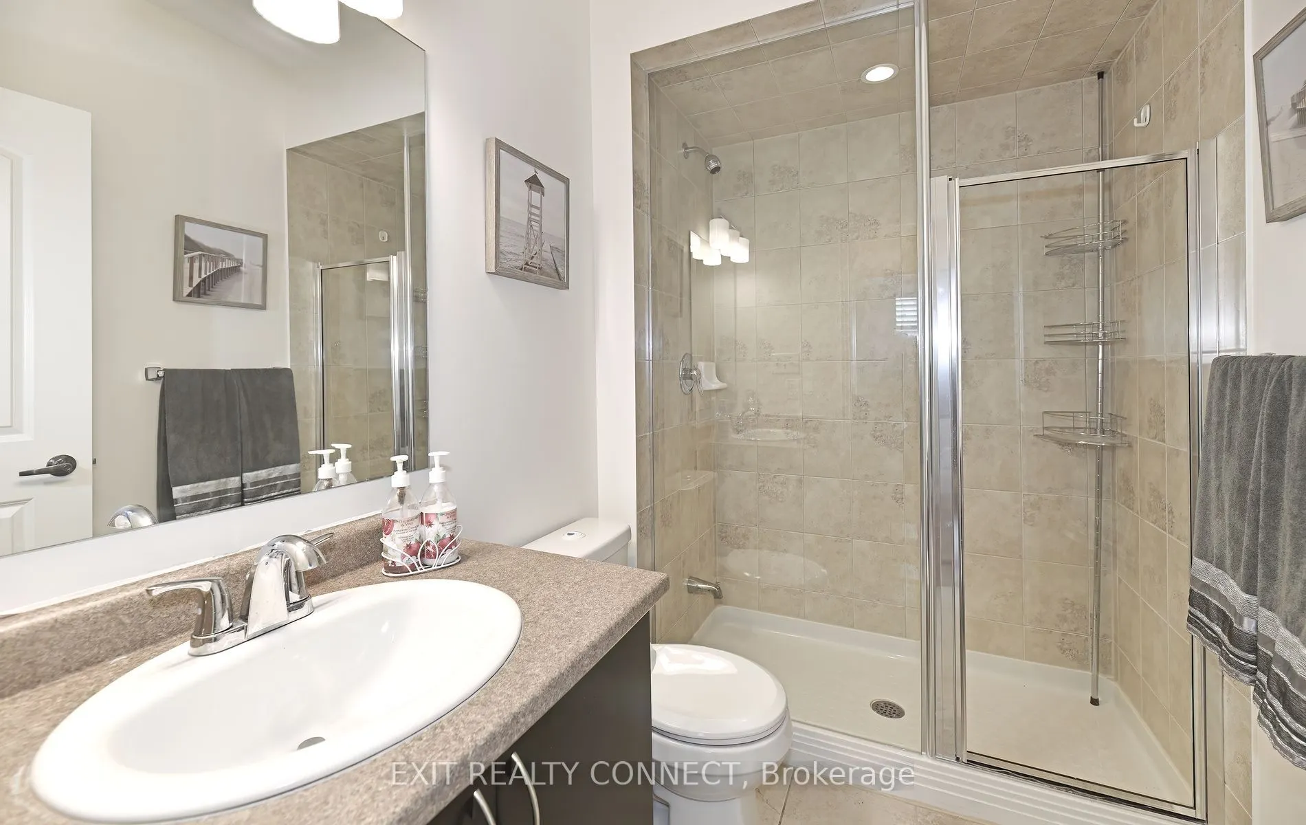 383 Main Street E, #112
