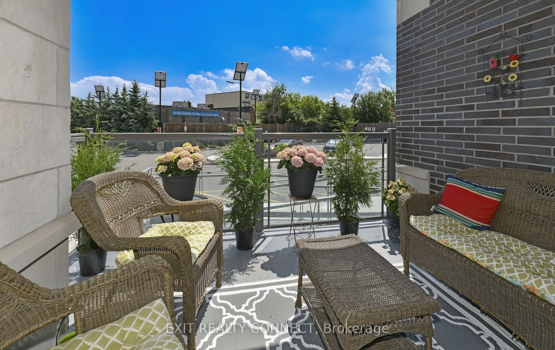 383 Main Street E, #112