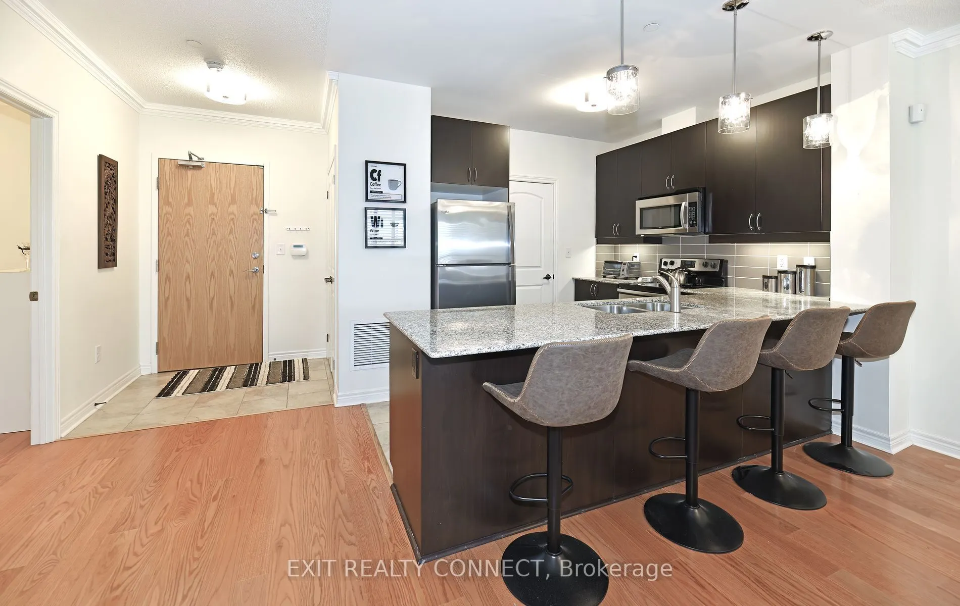 383 Main Street E, #112