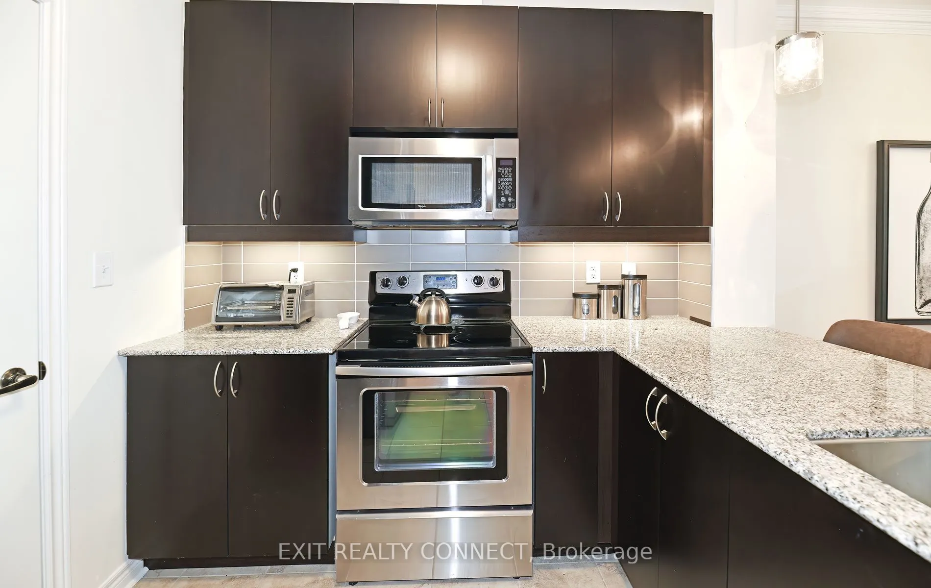383 Main Street E, #112