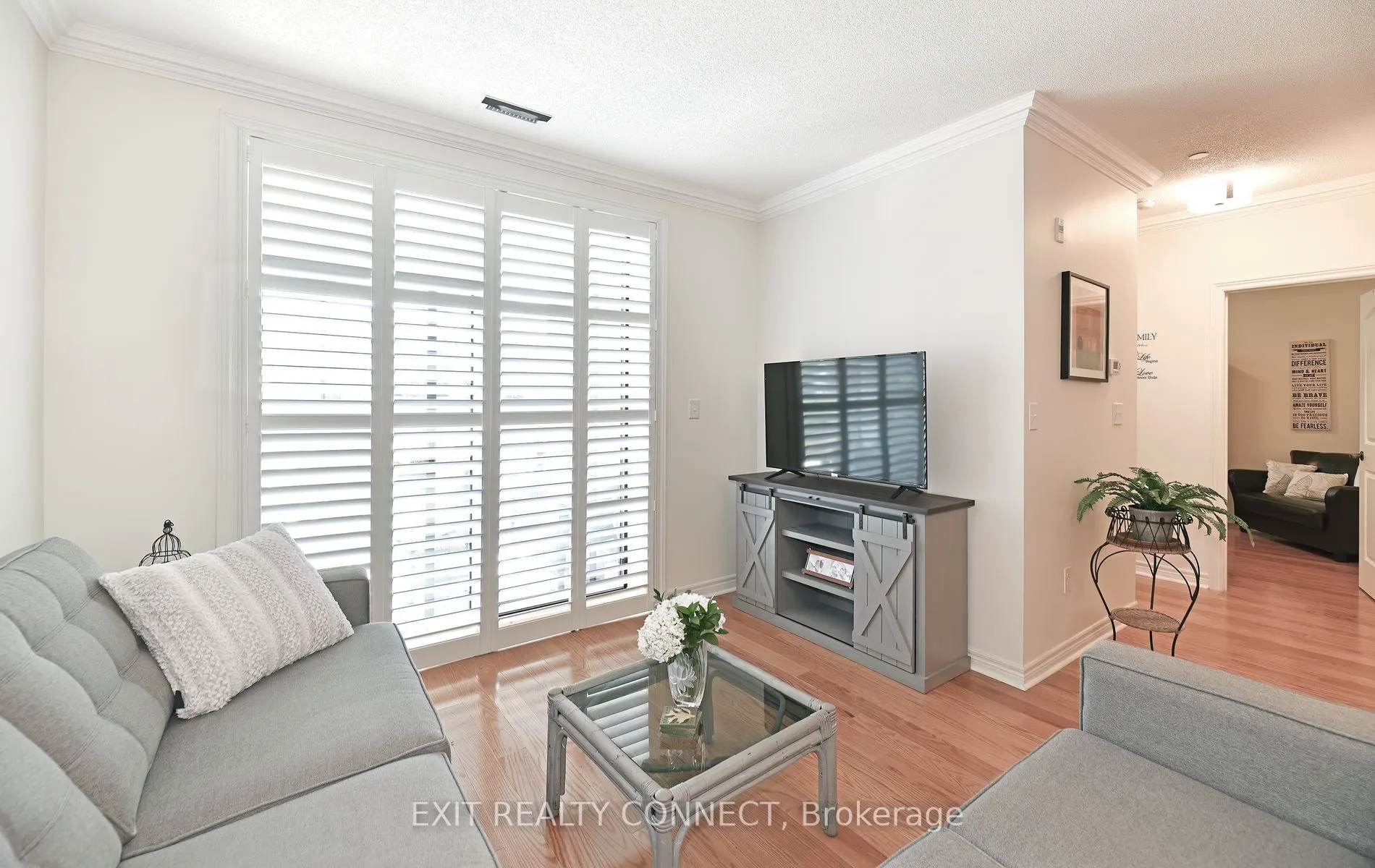 383 Main Street E, #112