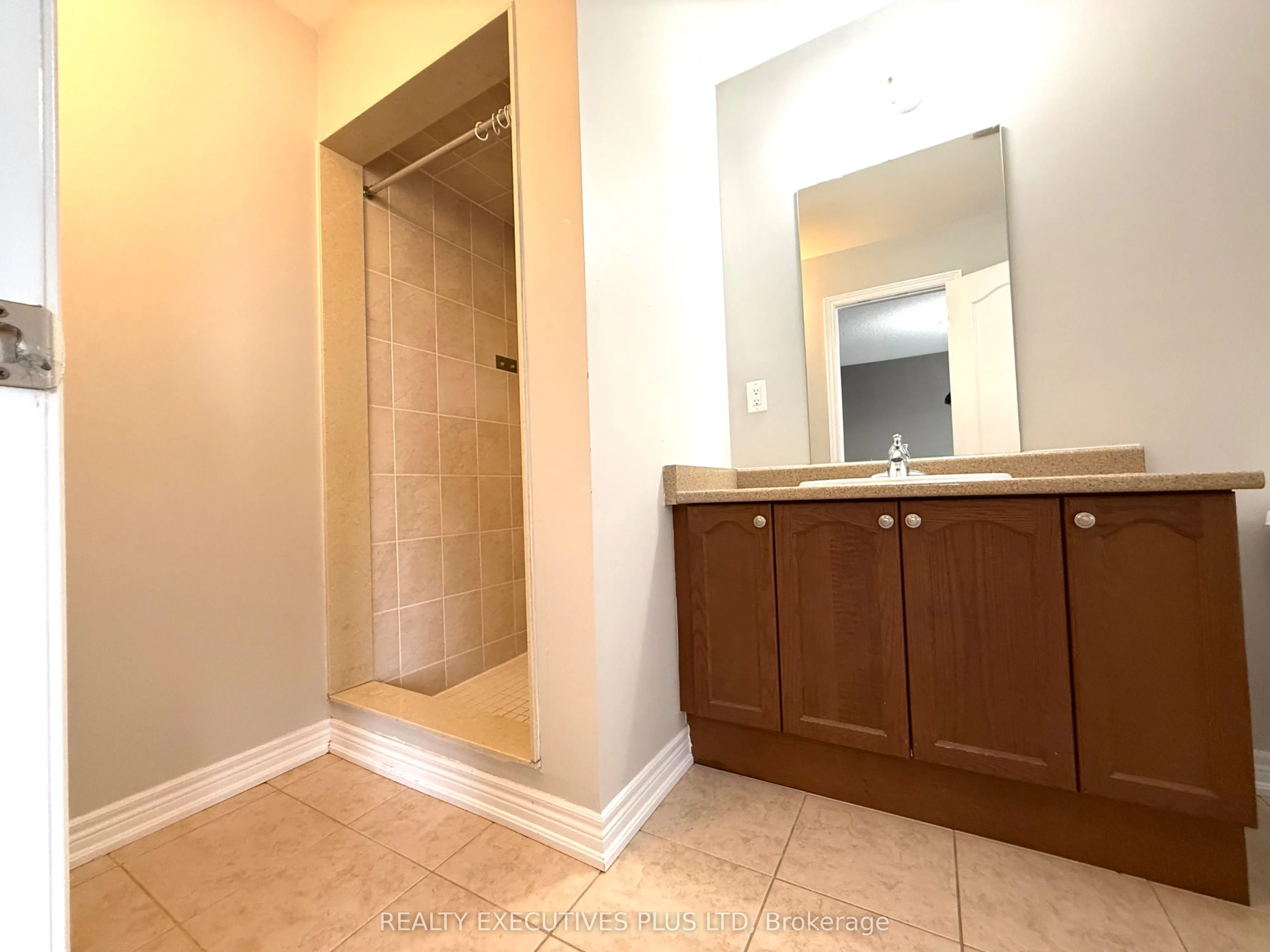 88 Banbridge Crescent, #Upper