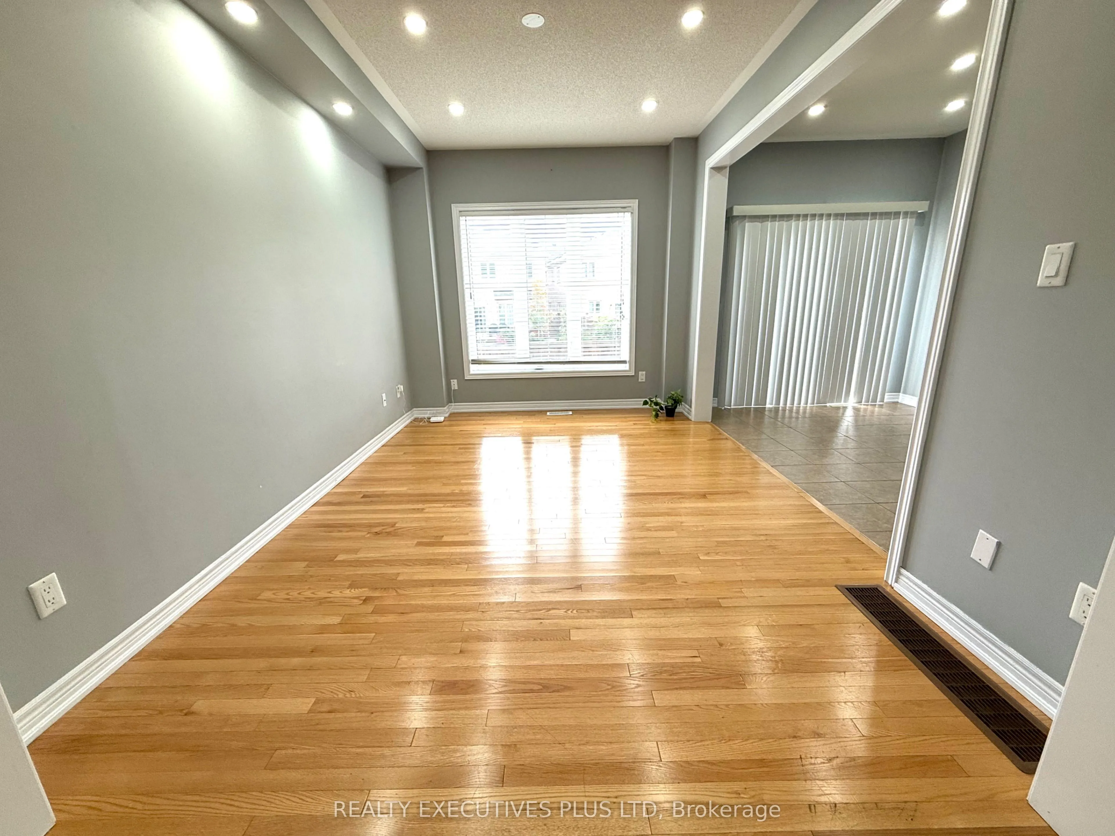 88 Banbridge Crescent, #Upper
