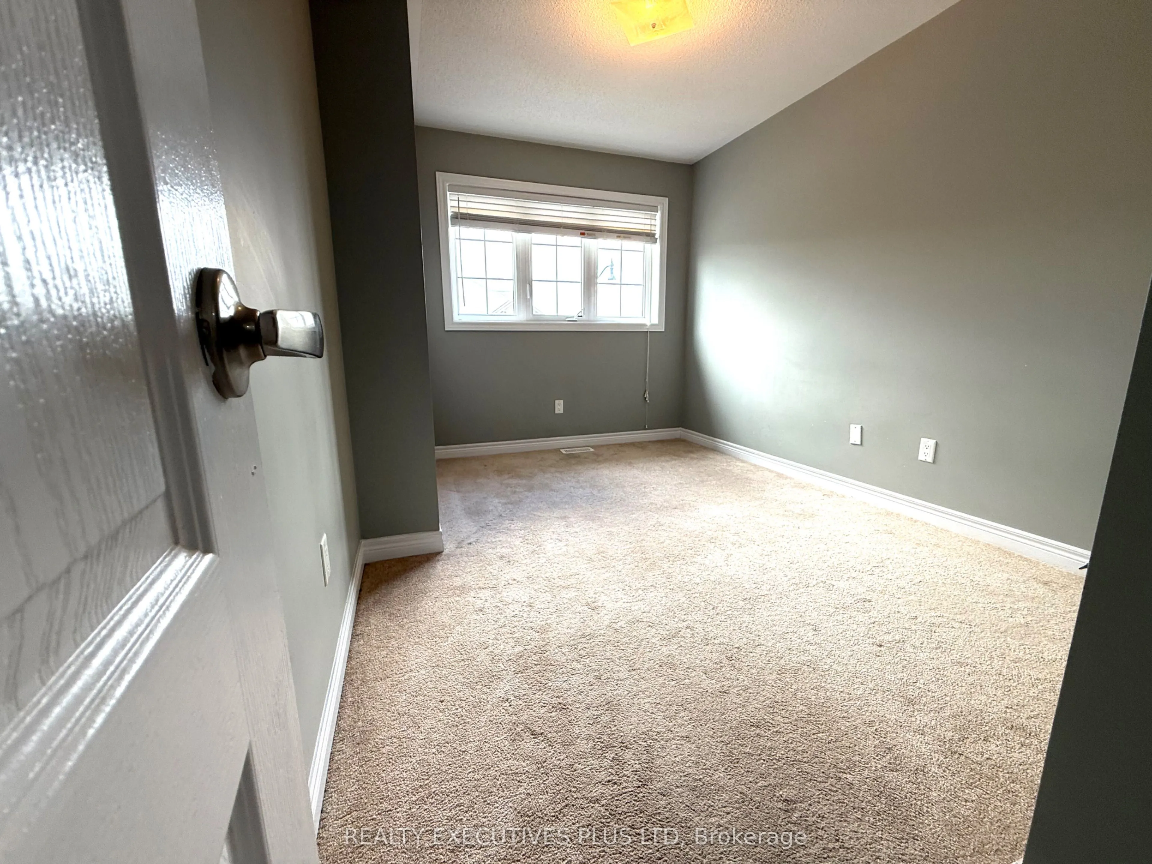 88 Banbridge Crescent, #Upper