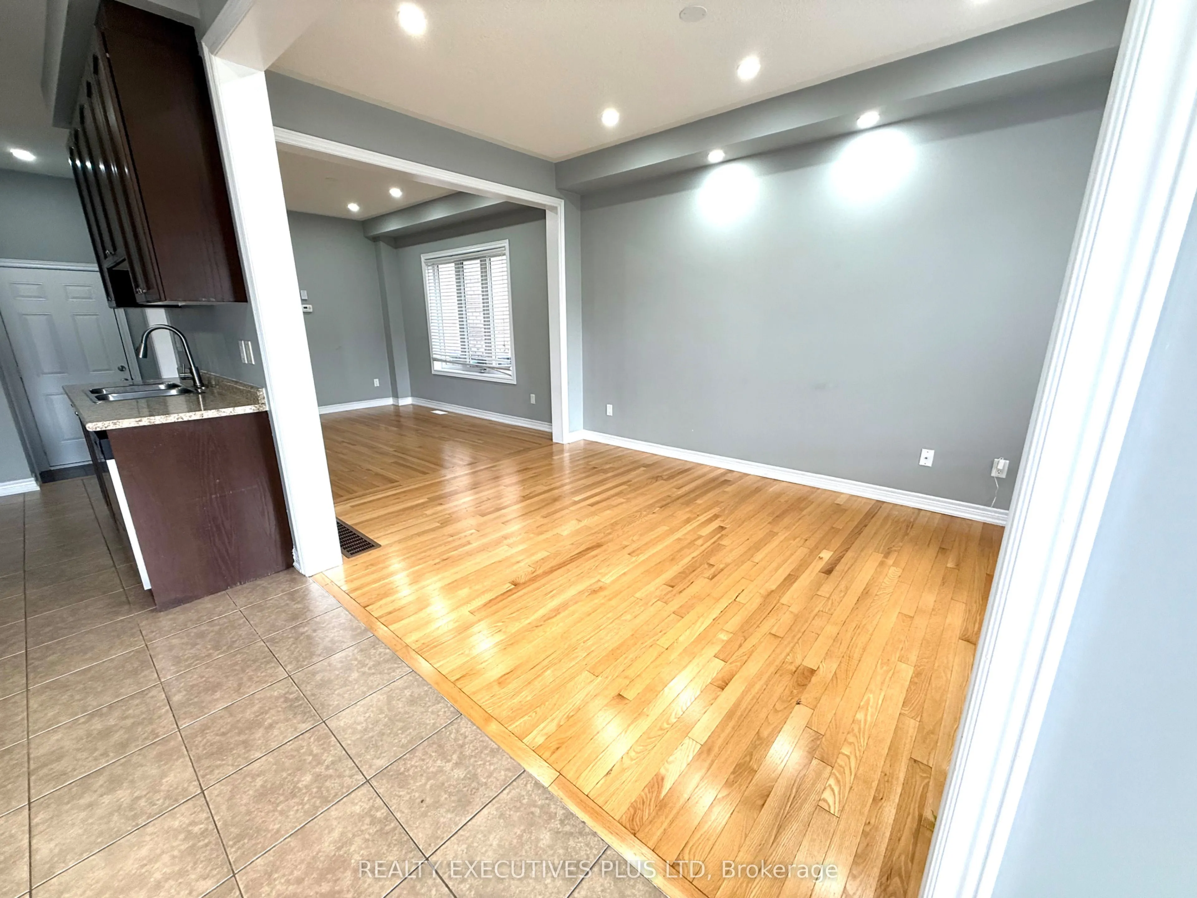 88 Banbridge Crescent, #Upper