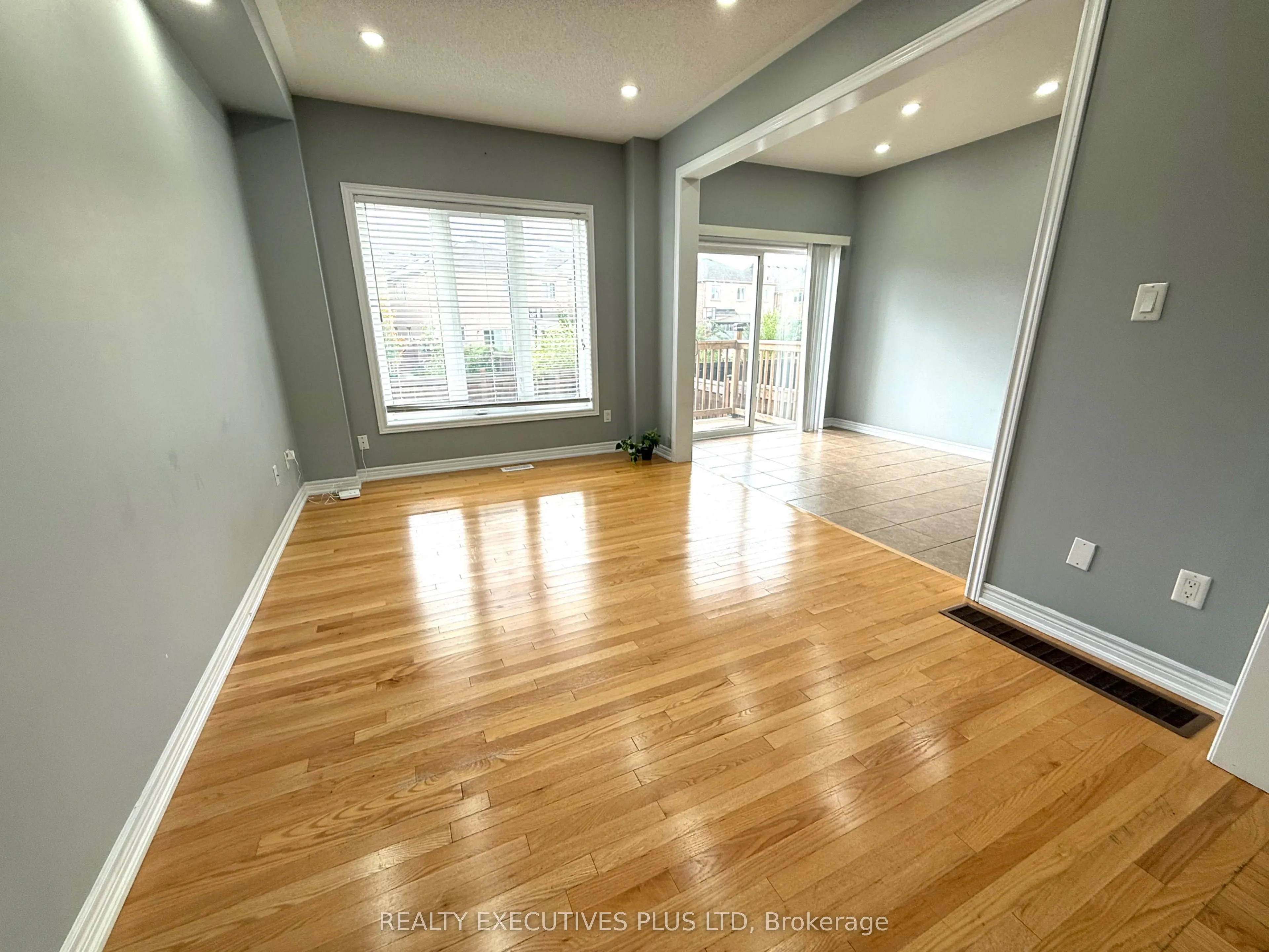 88 Banbridge Crescent, #Upper