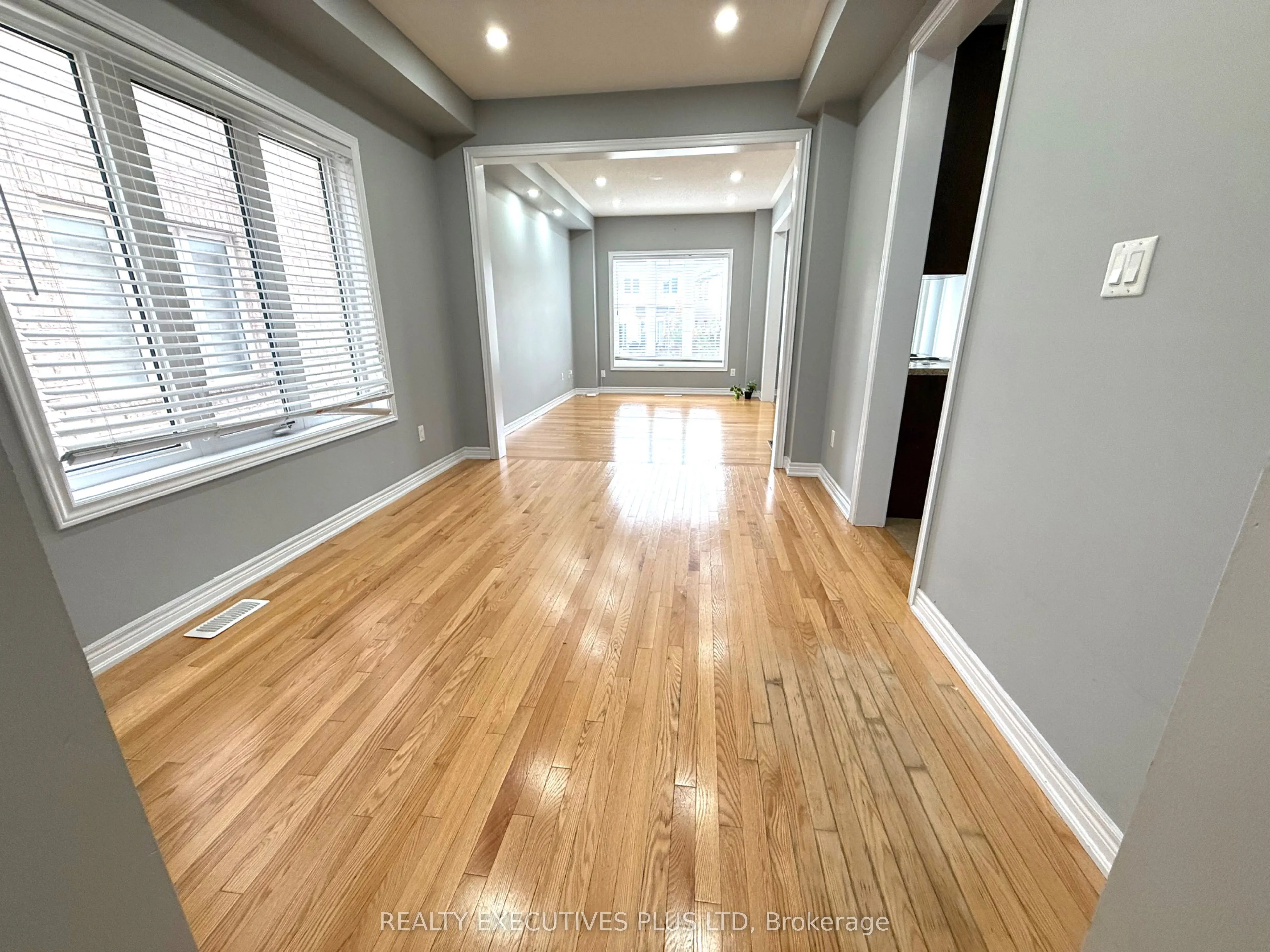 88 Banbridge Crescent, #Upper