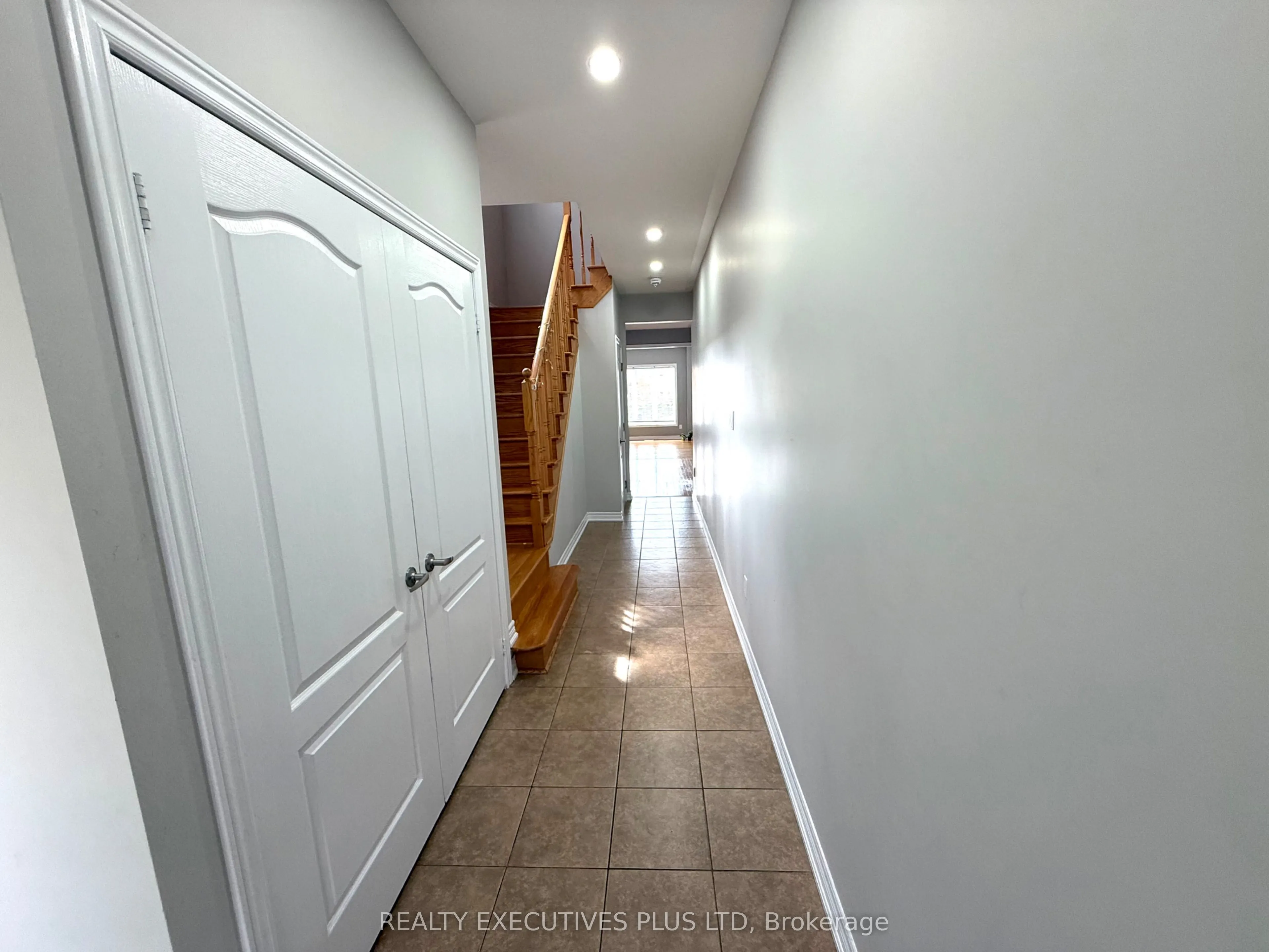 88 Banbridge Crescent, #Upper