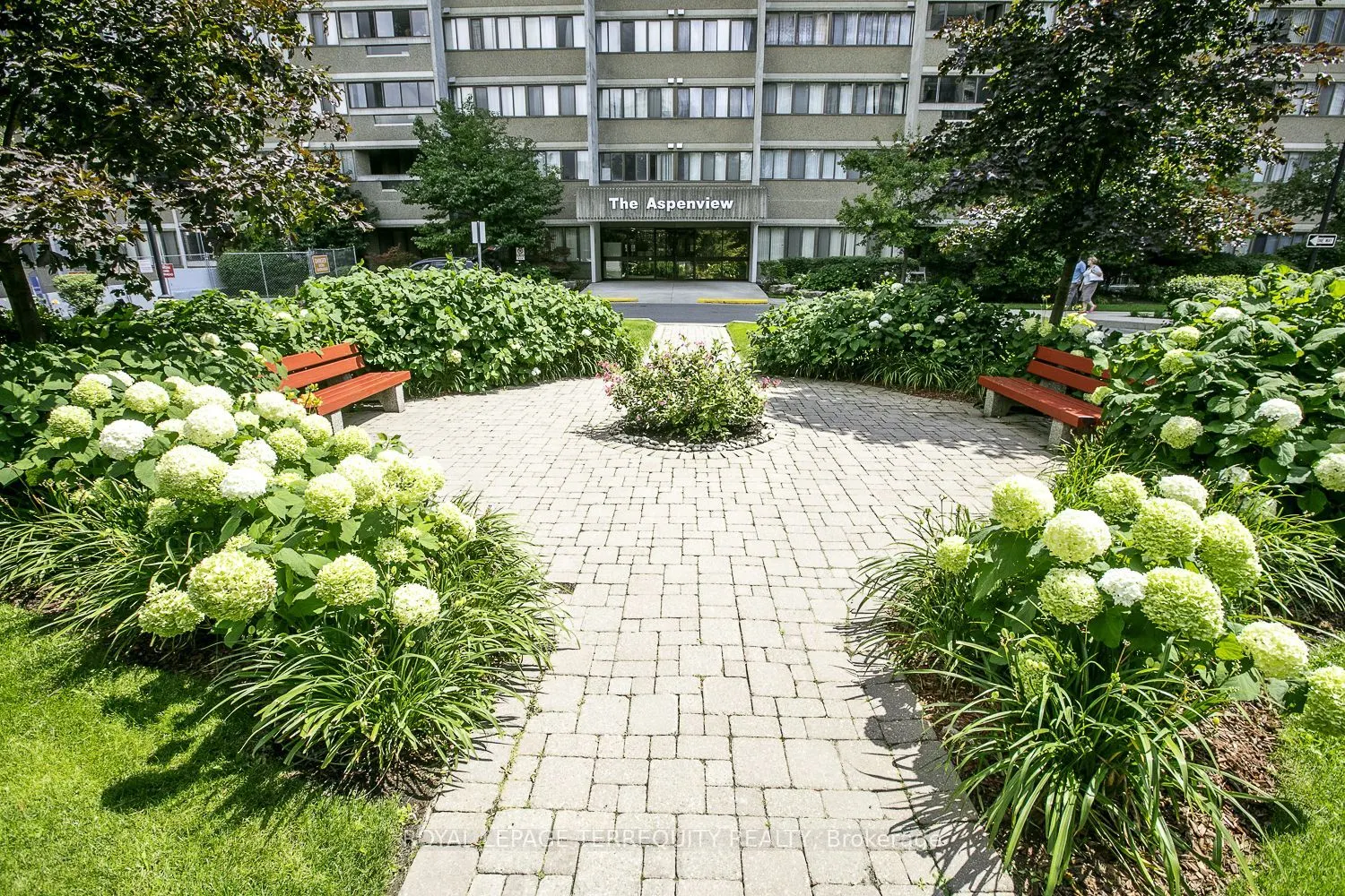 50 Elm Drive E, #604