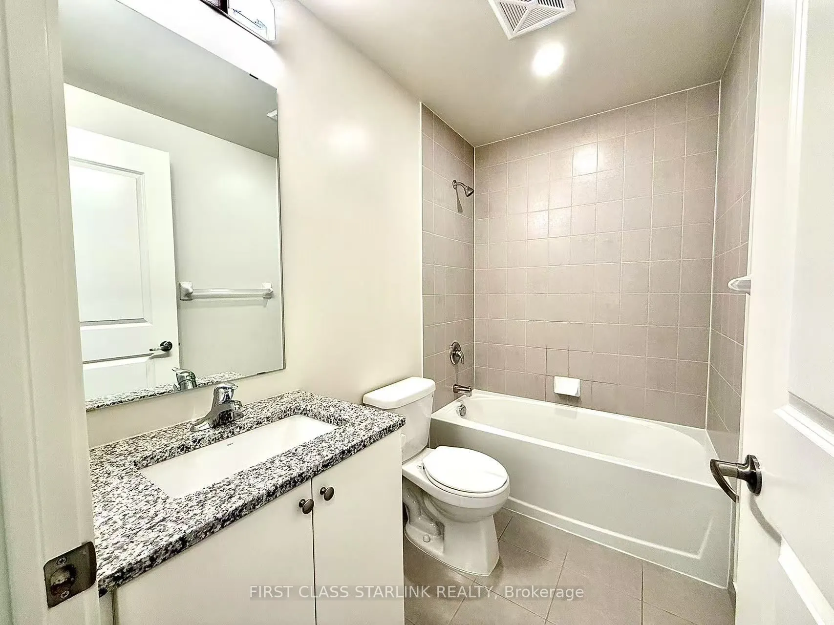 38 Annie Craig Drive, #1204