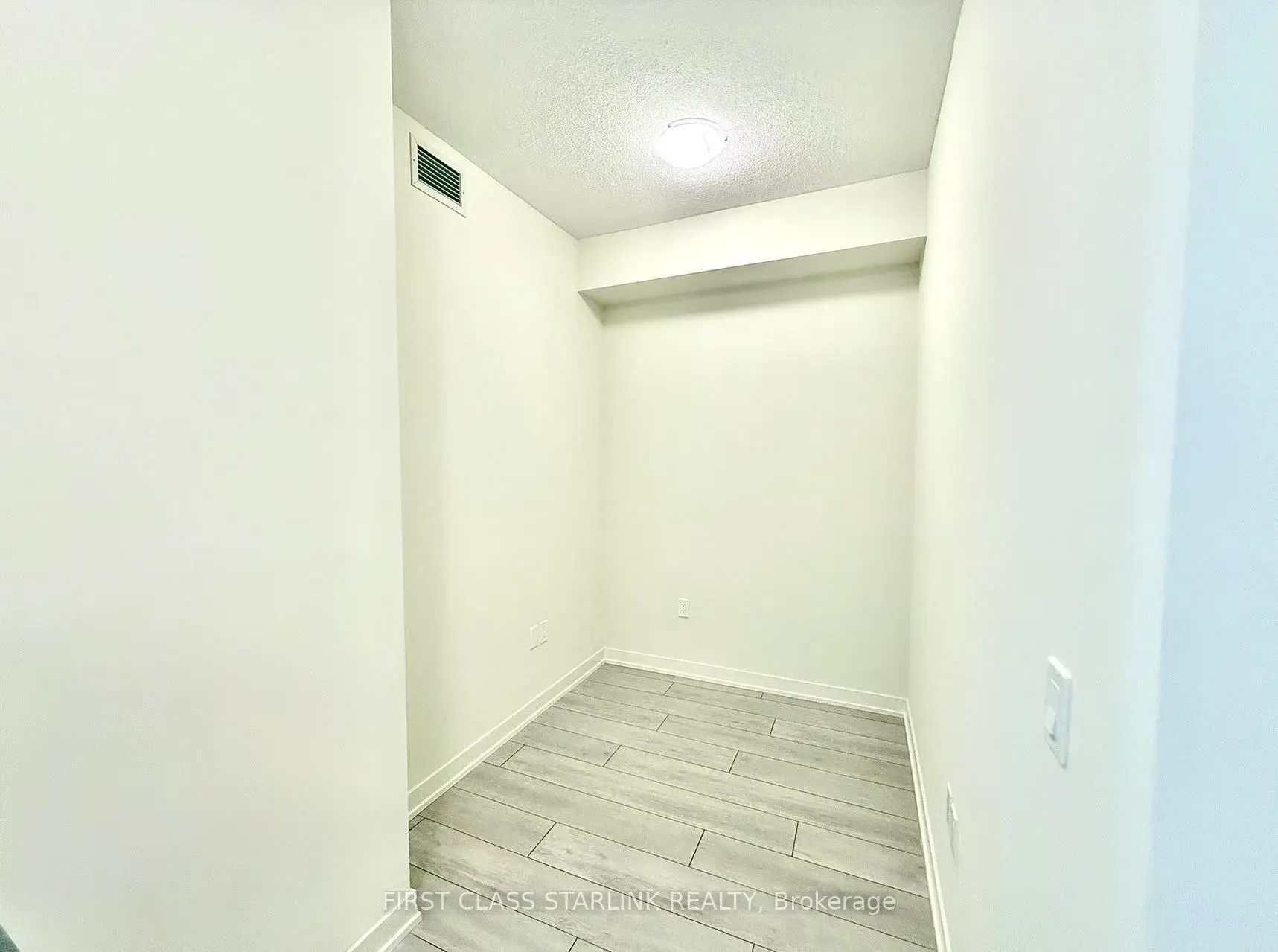 38 Annie Craig Drive, #1204