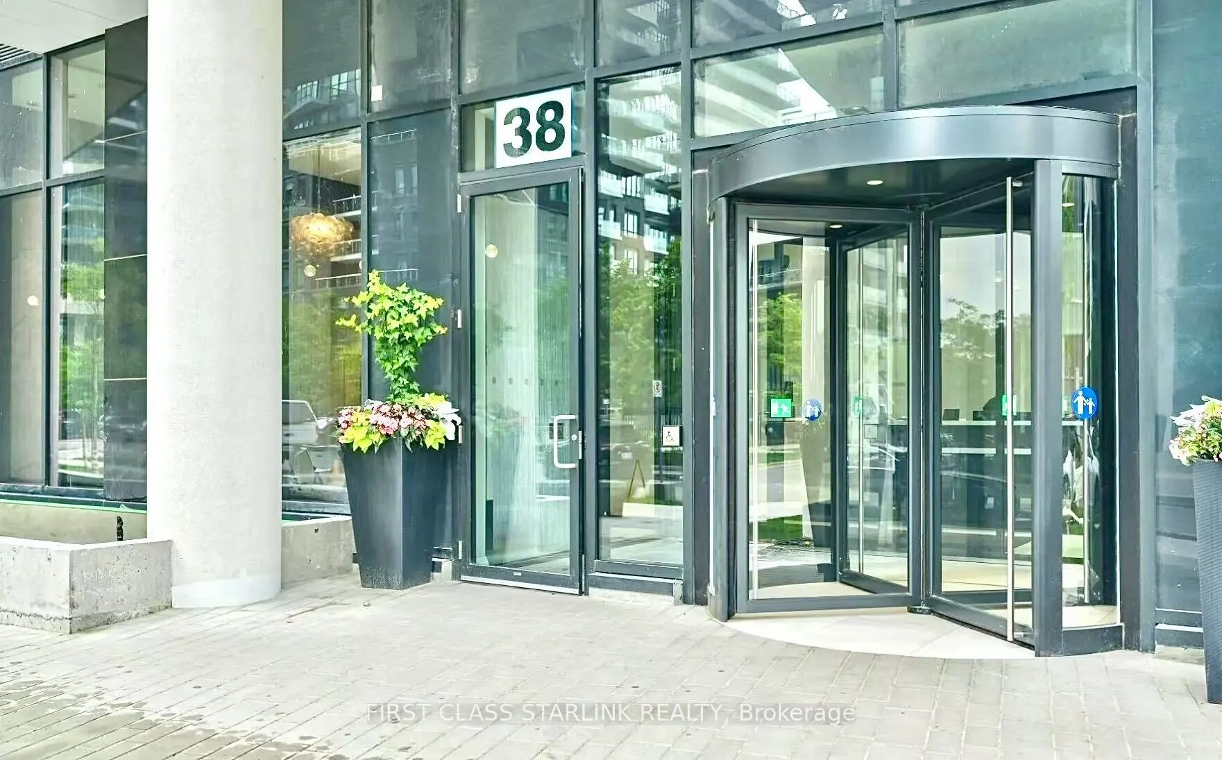 38 Annie Craig Drive, #1204