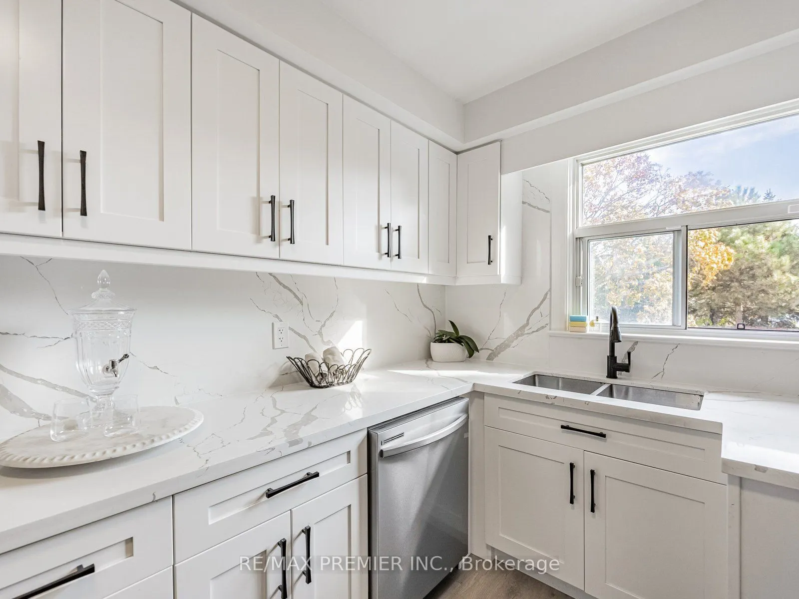 1368 TANSLEY Drive