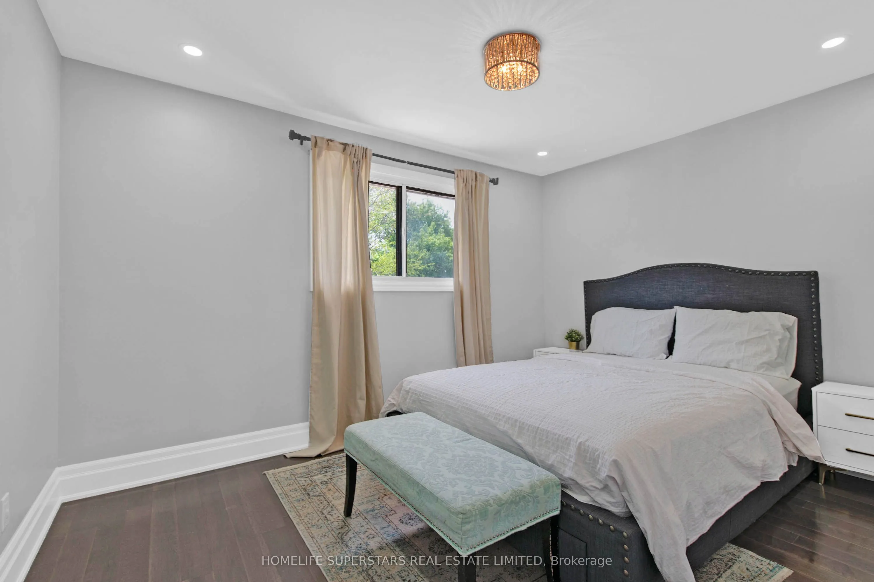 24 Archway Crescent