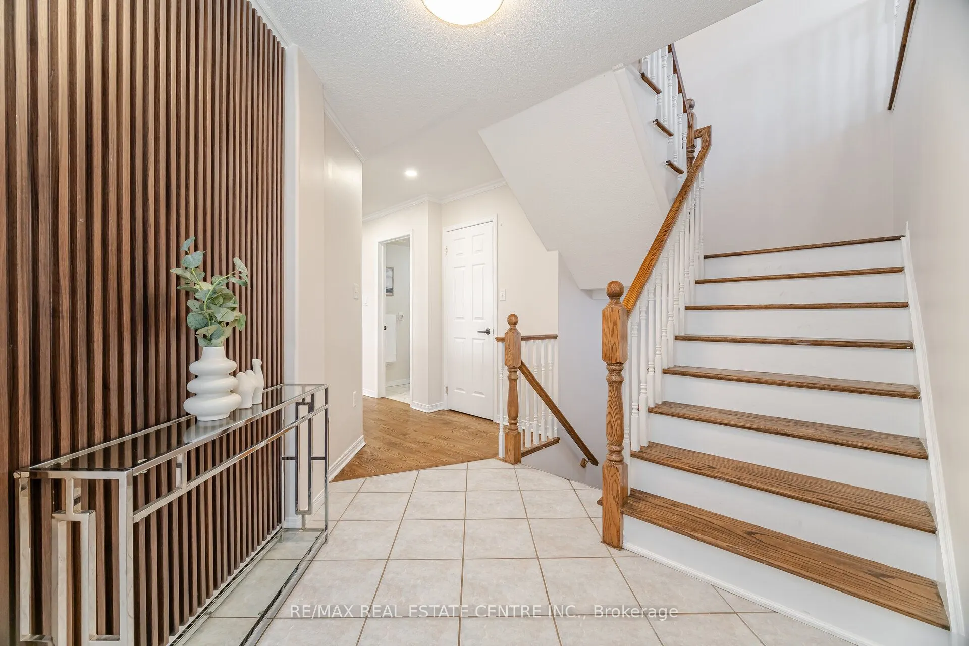 2021 Redstone Crescent