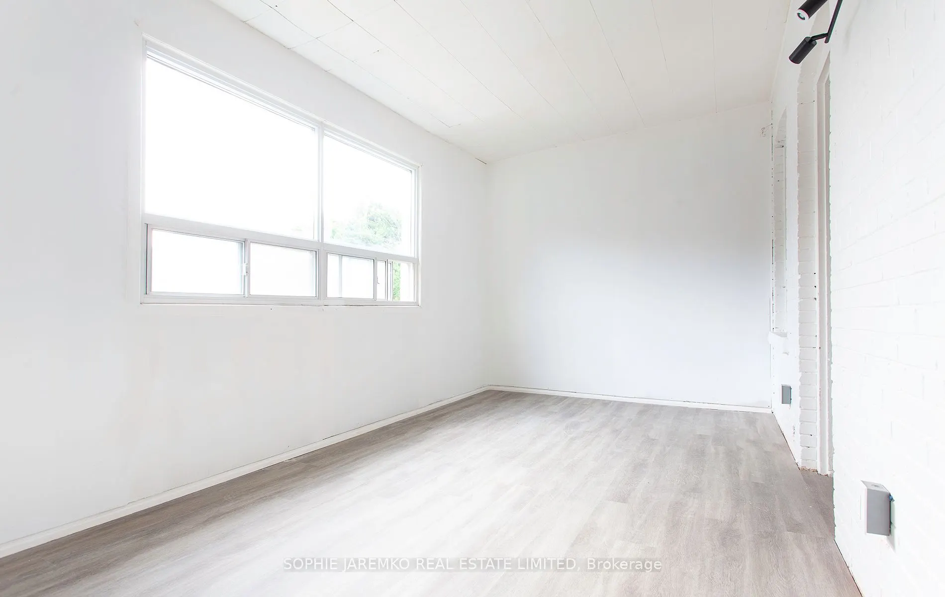 413 Roncesvalles Avenue, #2