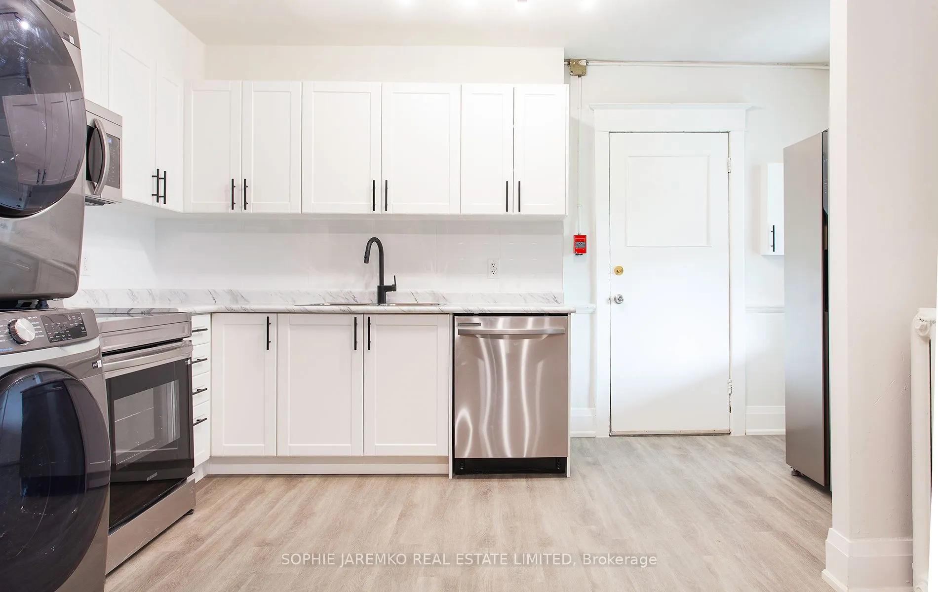 413 Roncesvalles Avenue, #2