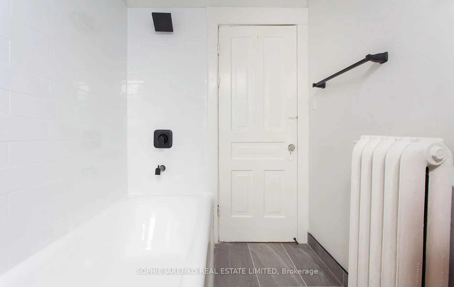 413 Roncesvalles Avenue, #2