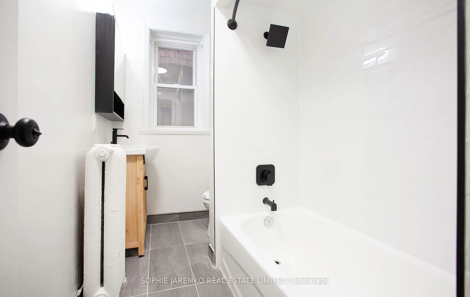 413 Roncesvalles Avenue, #1