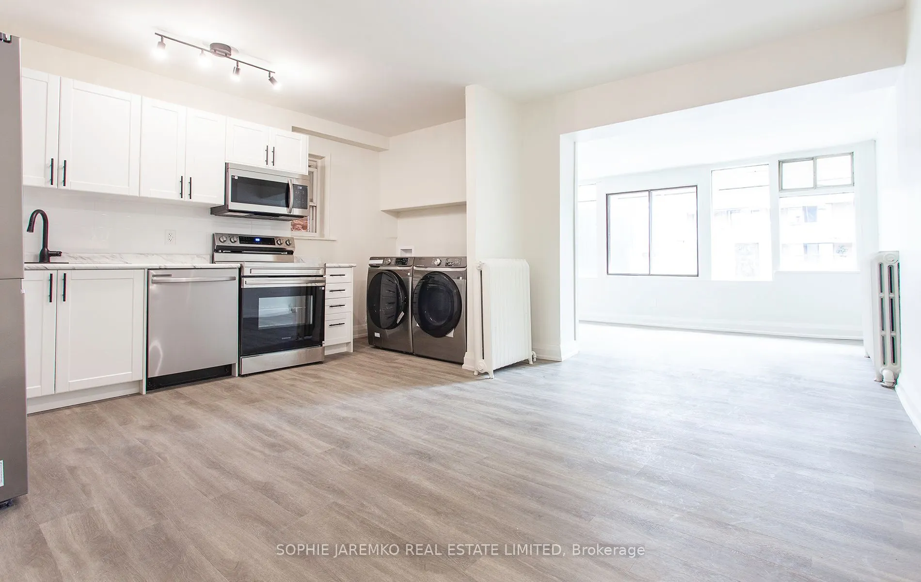 413 Roncesvalles Avenue, #1