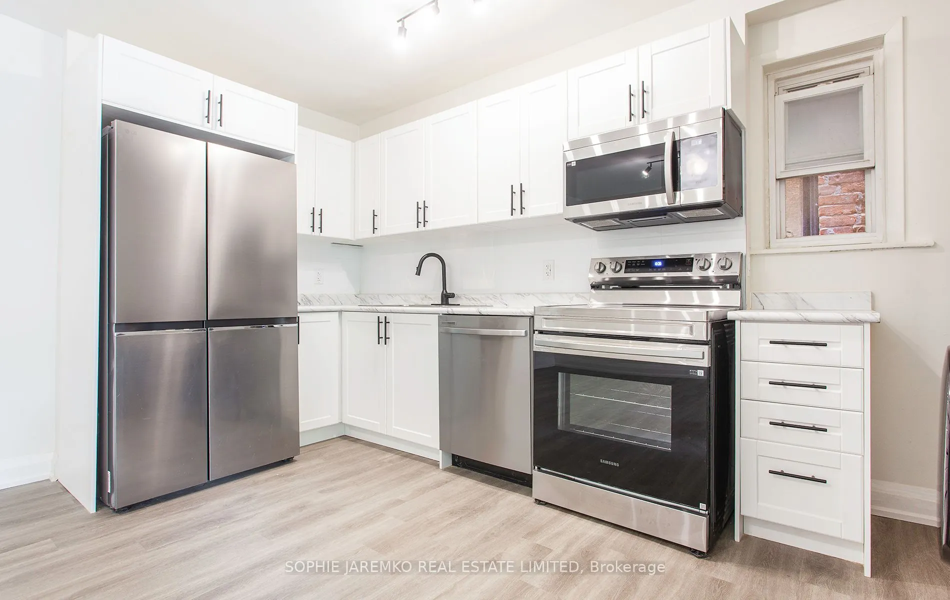 413 Roncesvalles Avenue, #1