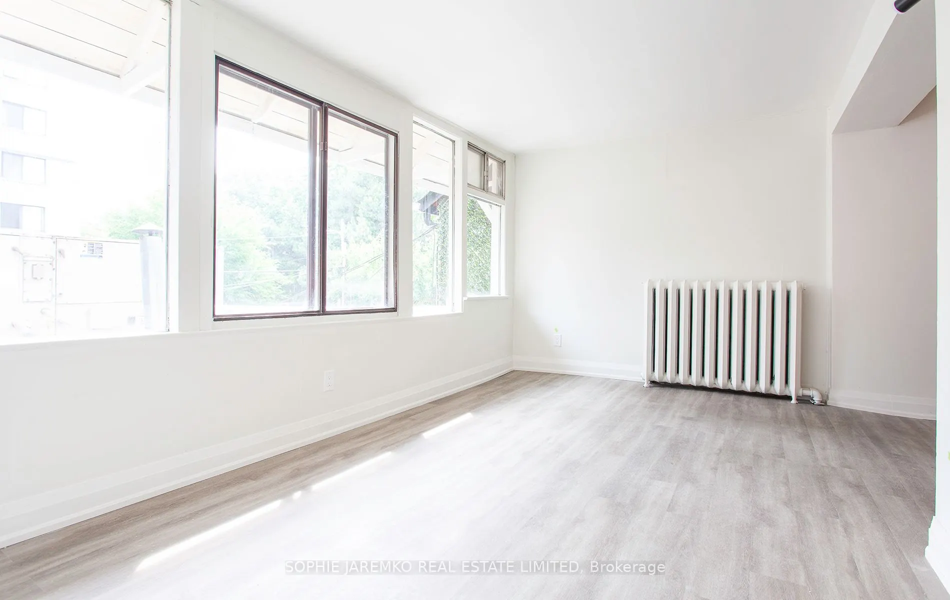 413 Roncesvalles Avenue, #1