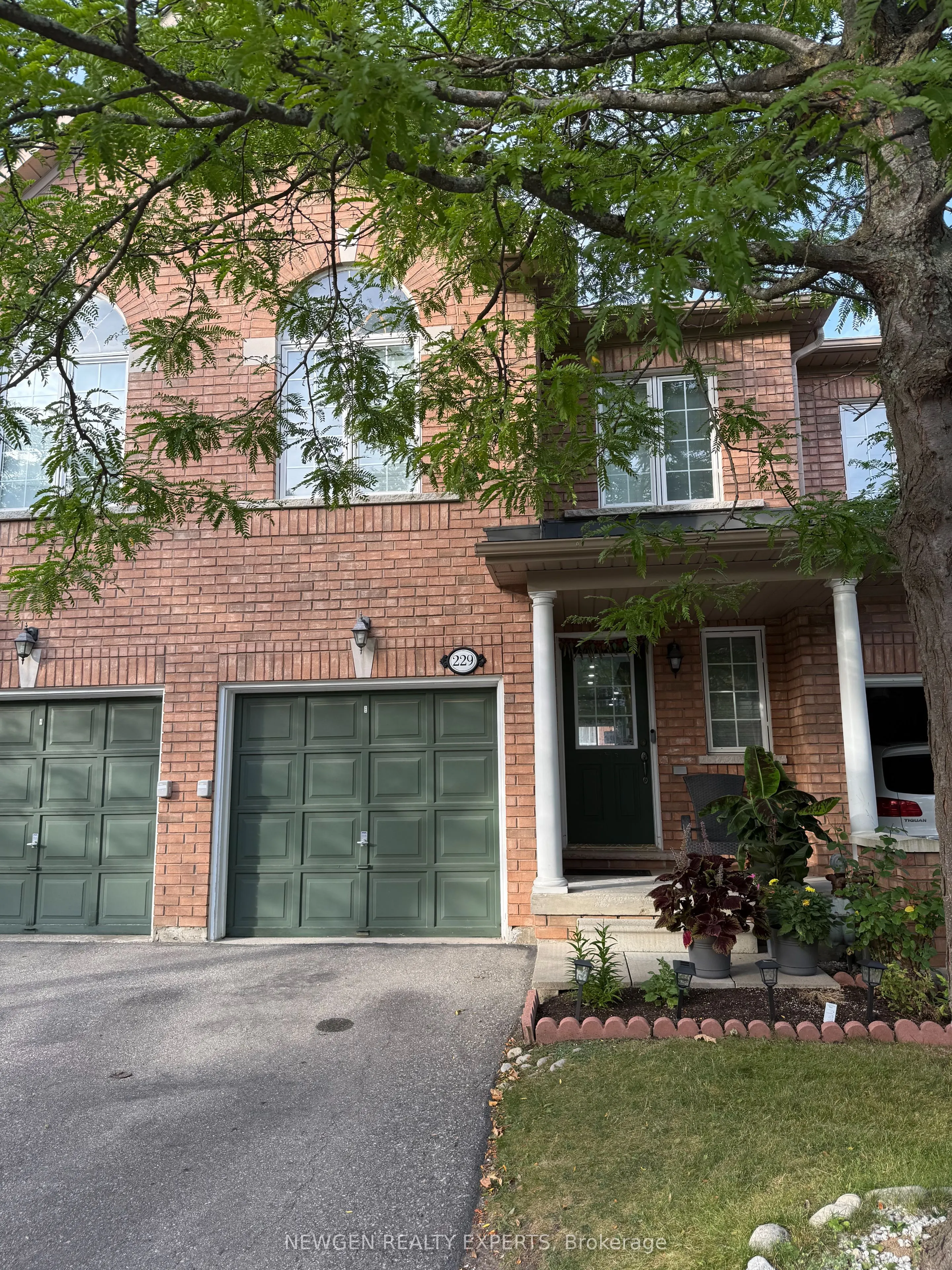 7360 Zinnia Place, #229
