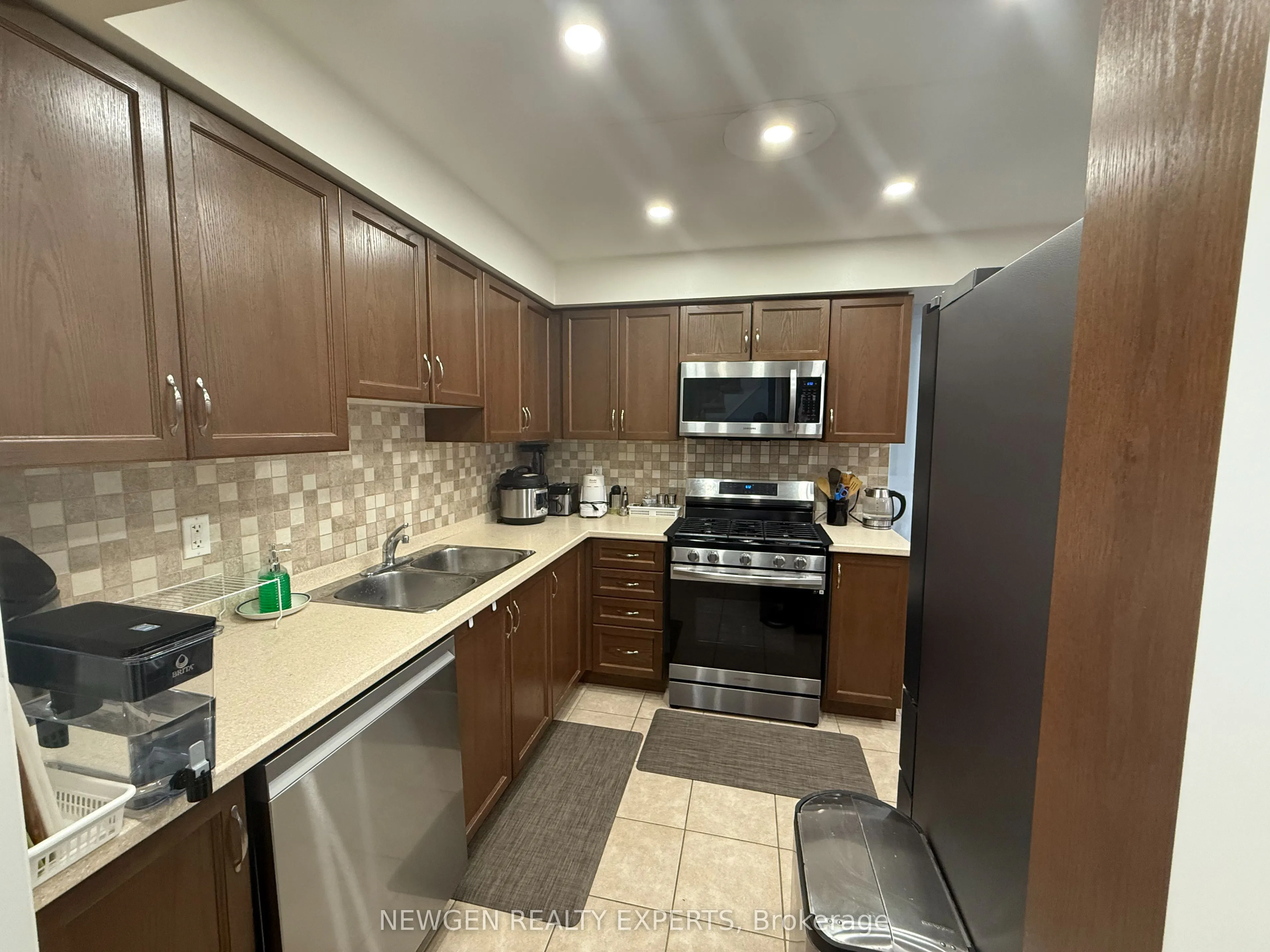 7360 Zinnia Place, #229