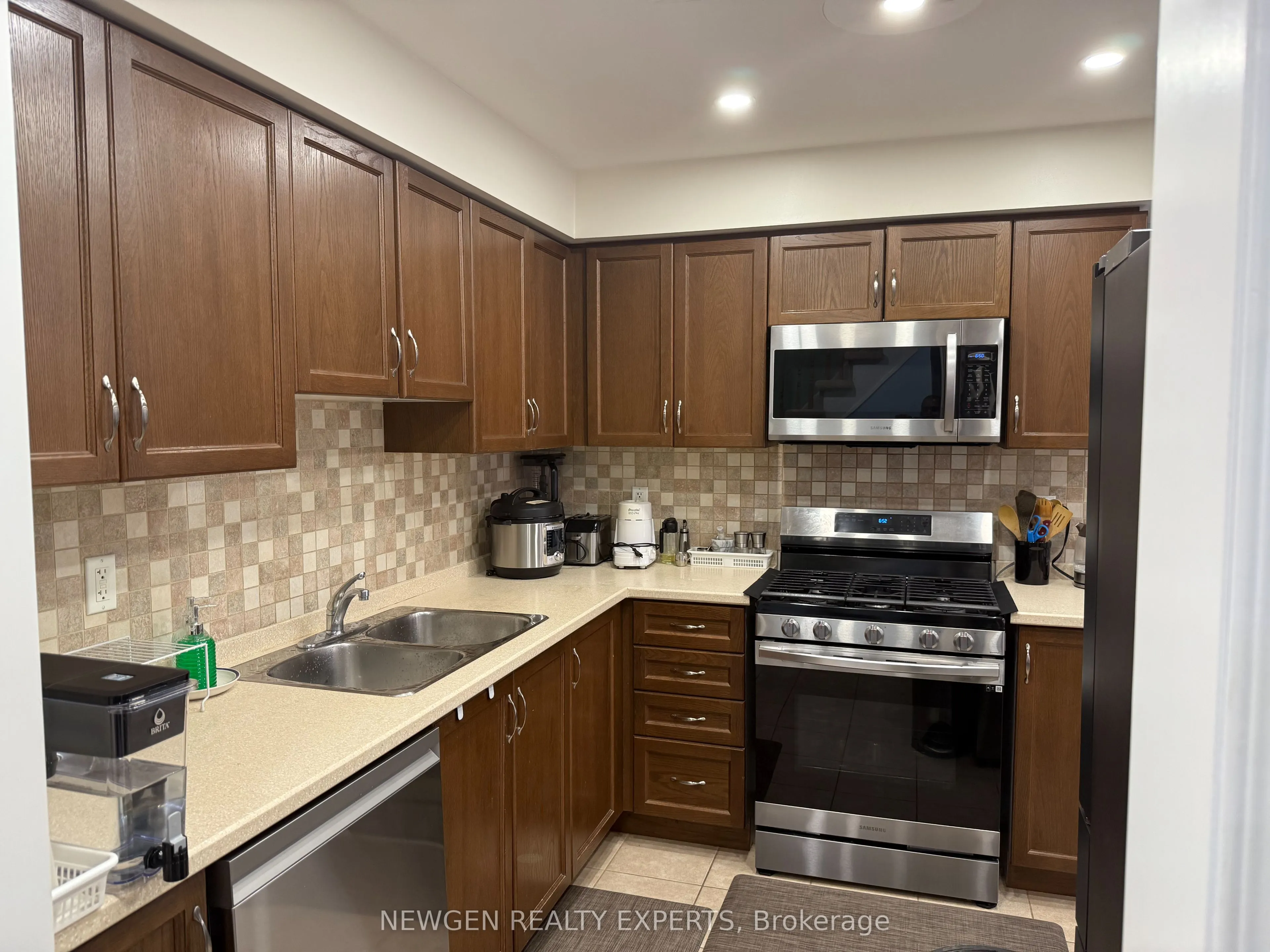7360 Zinnia Place, #229