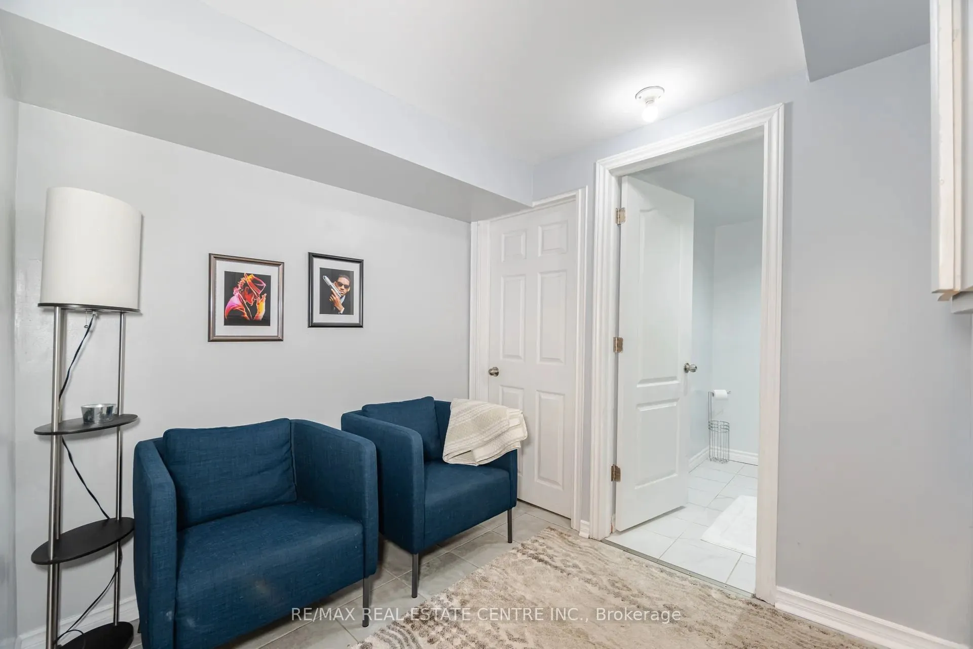 28 Lakeview Court