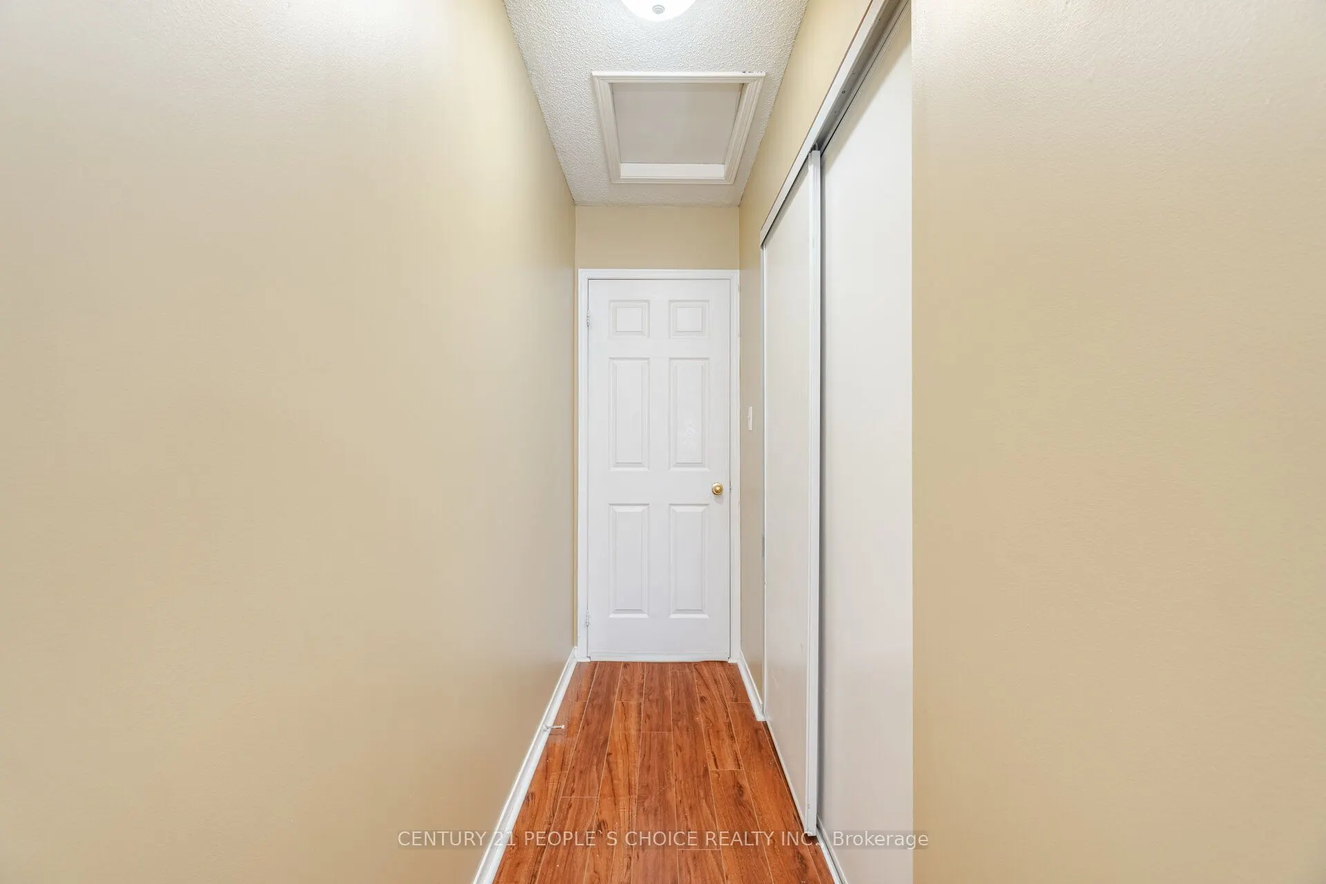 7090 Fairmeadow Crescent