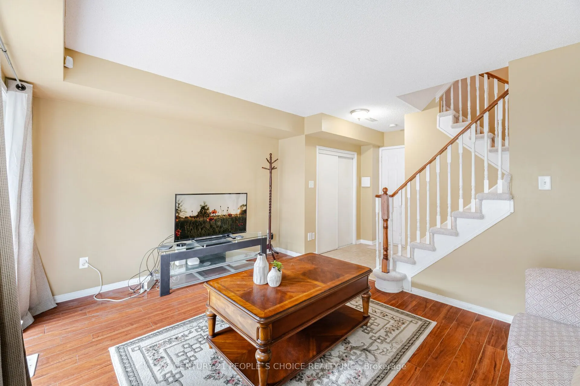 7090 Fairmeadow Crescent