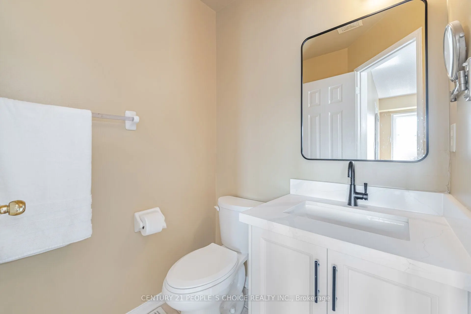 7090 Fairmeadow Crescent