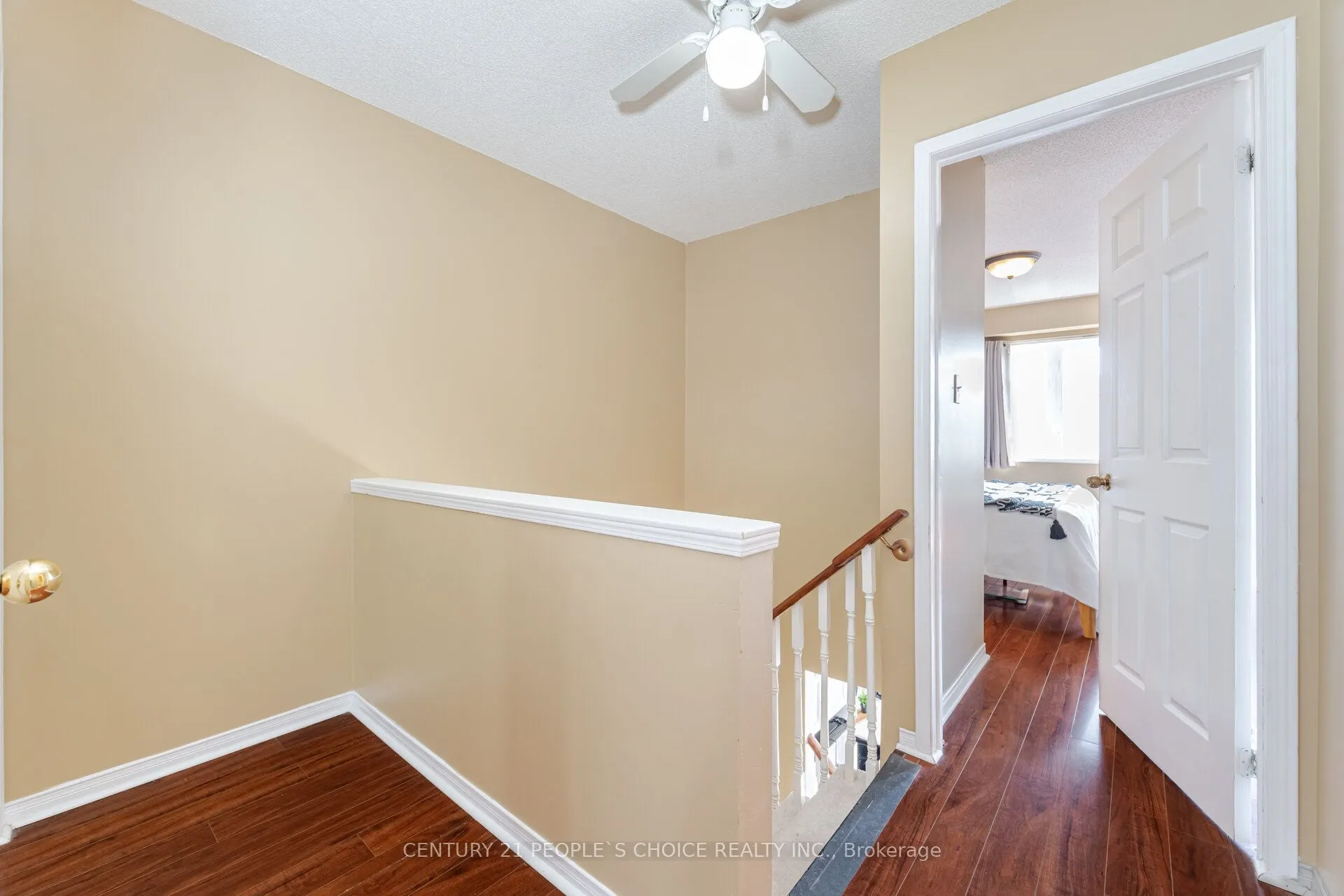 7090 Fairmeadow Crescent