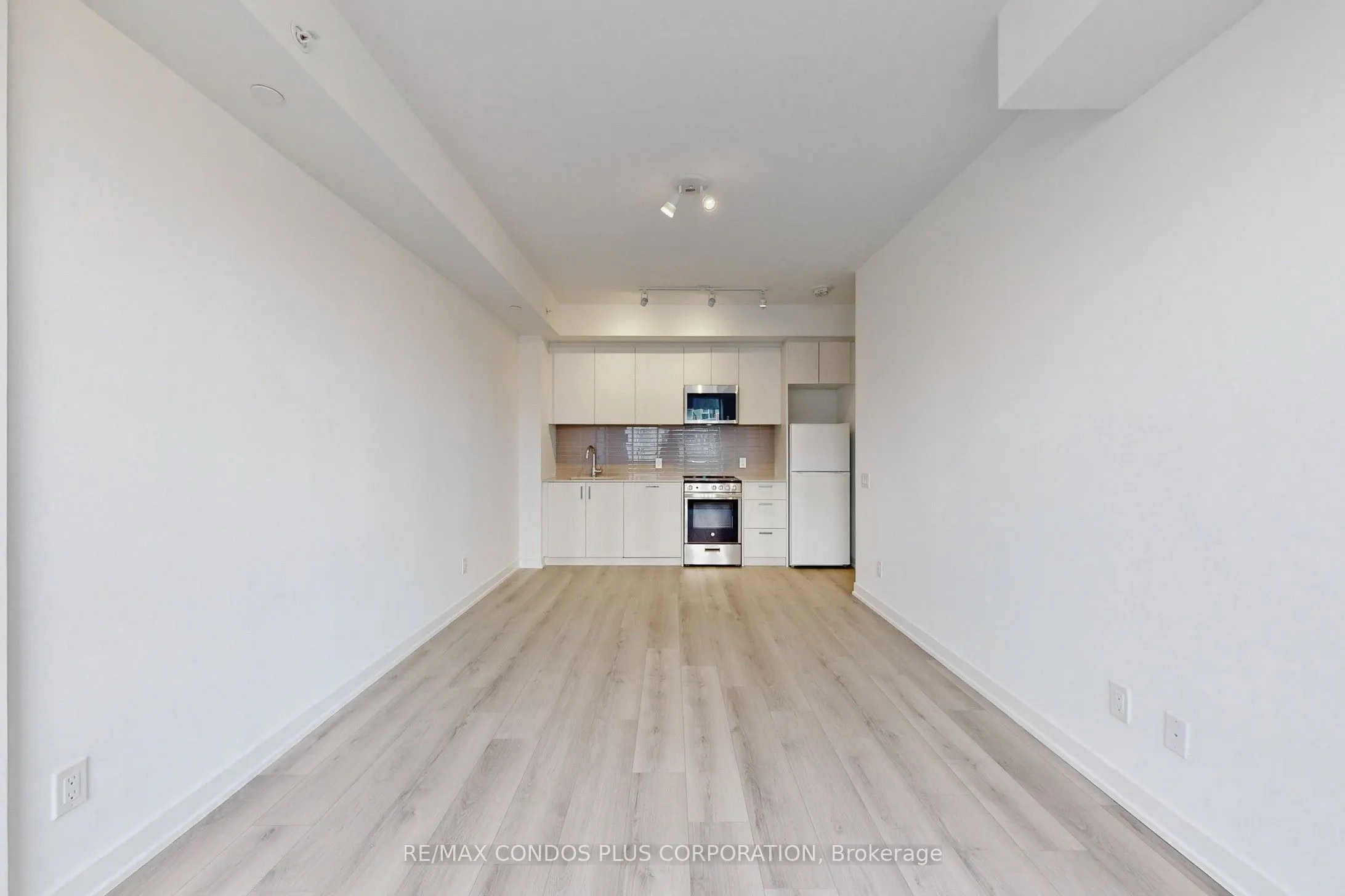 1787 St Clair Avenue W, #710