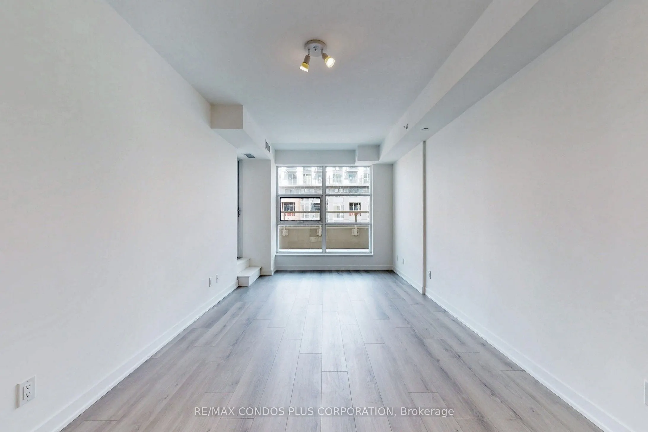1787 St Clair Avenue W, #710